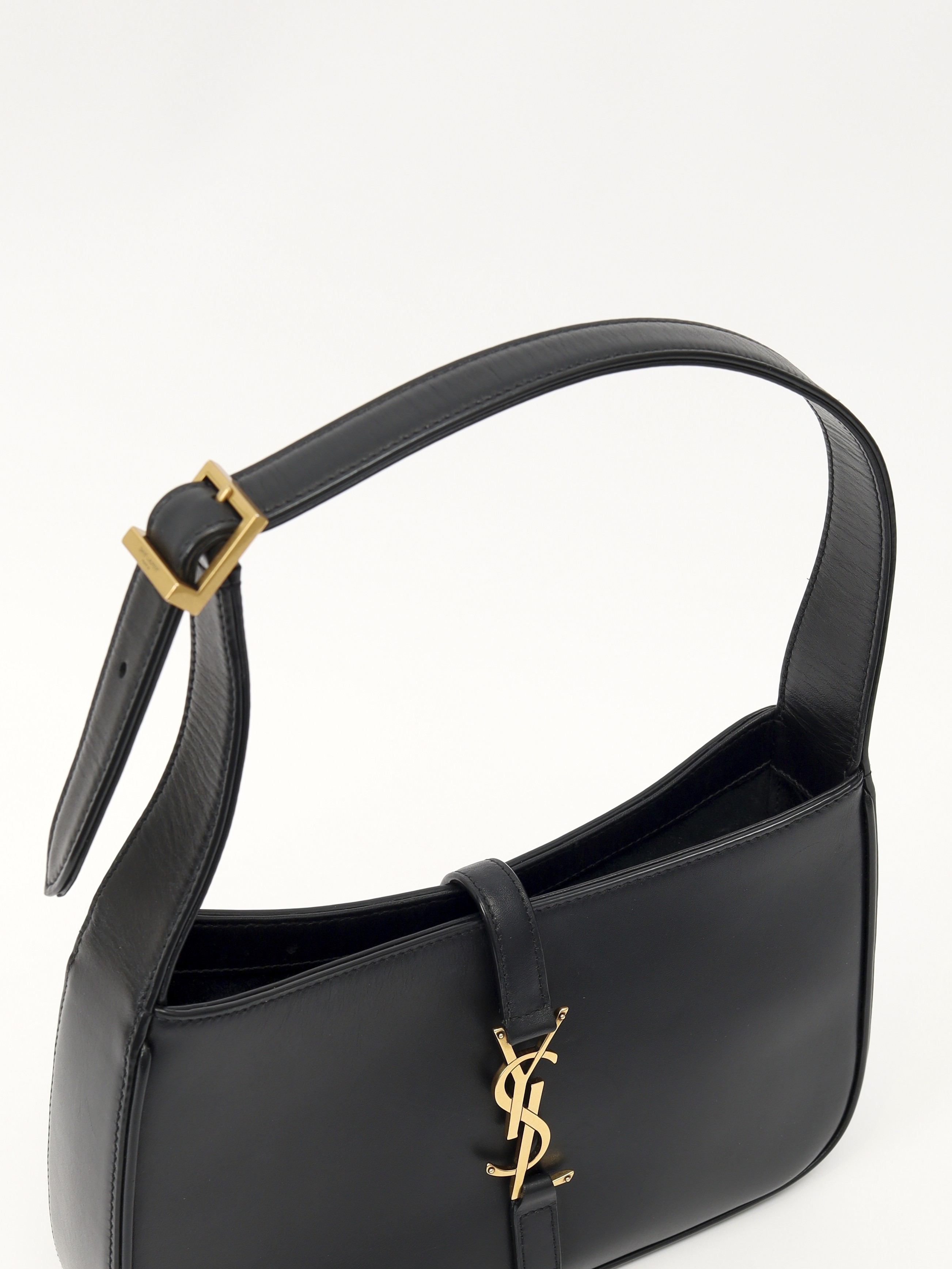 Saint Laurent Le 5 a 7 5