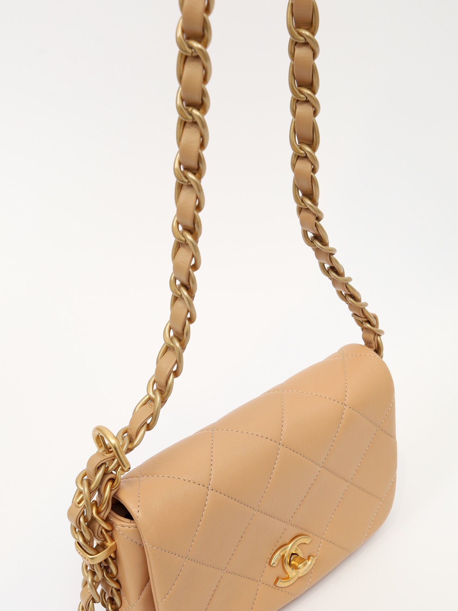 Chanel Timeless Classic 4