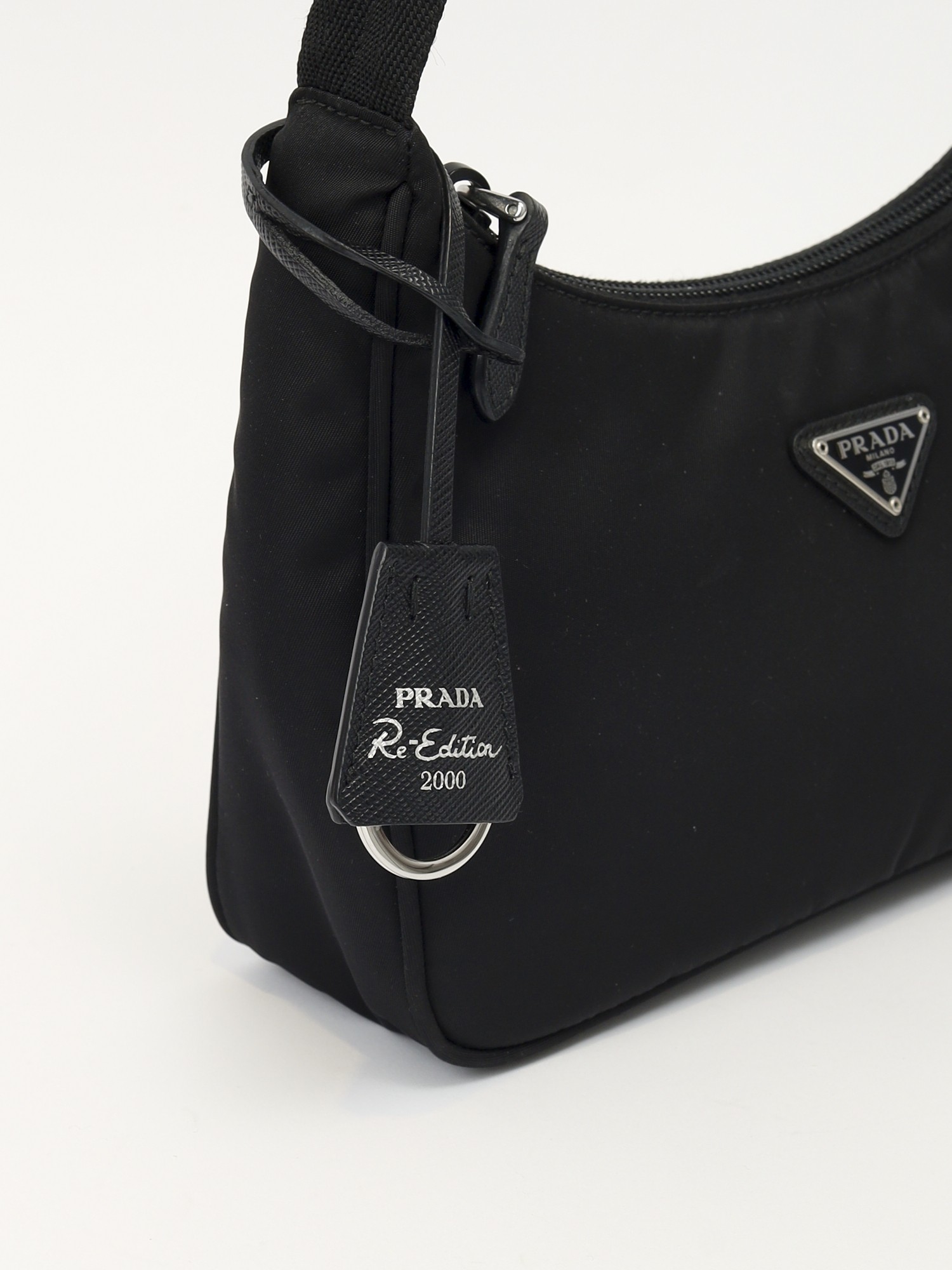 Prada Re-Edition 2000 5