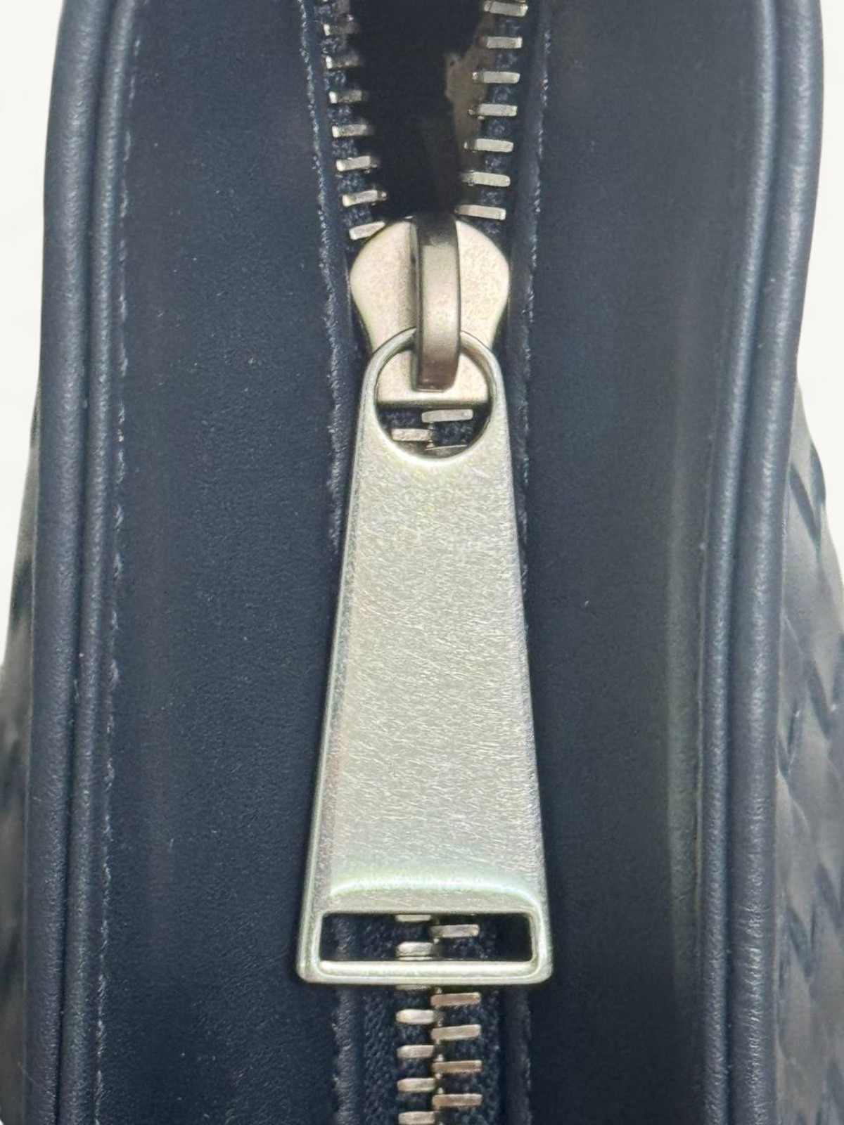 Bottega Veneta Leather Bag 4