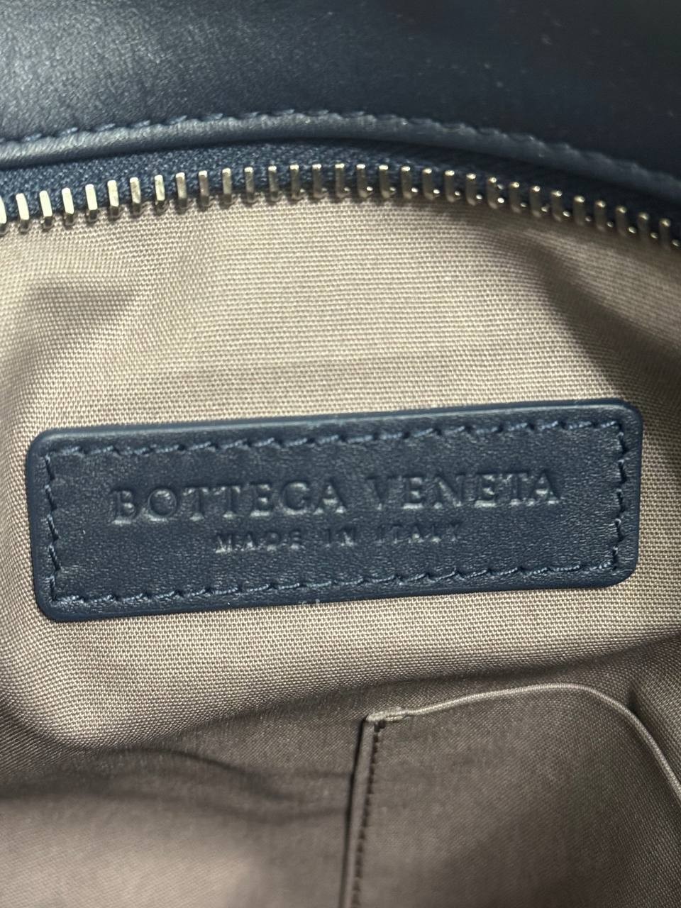 Bottega Veneta Leather Bag 5