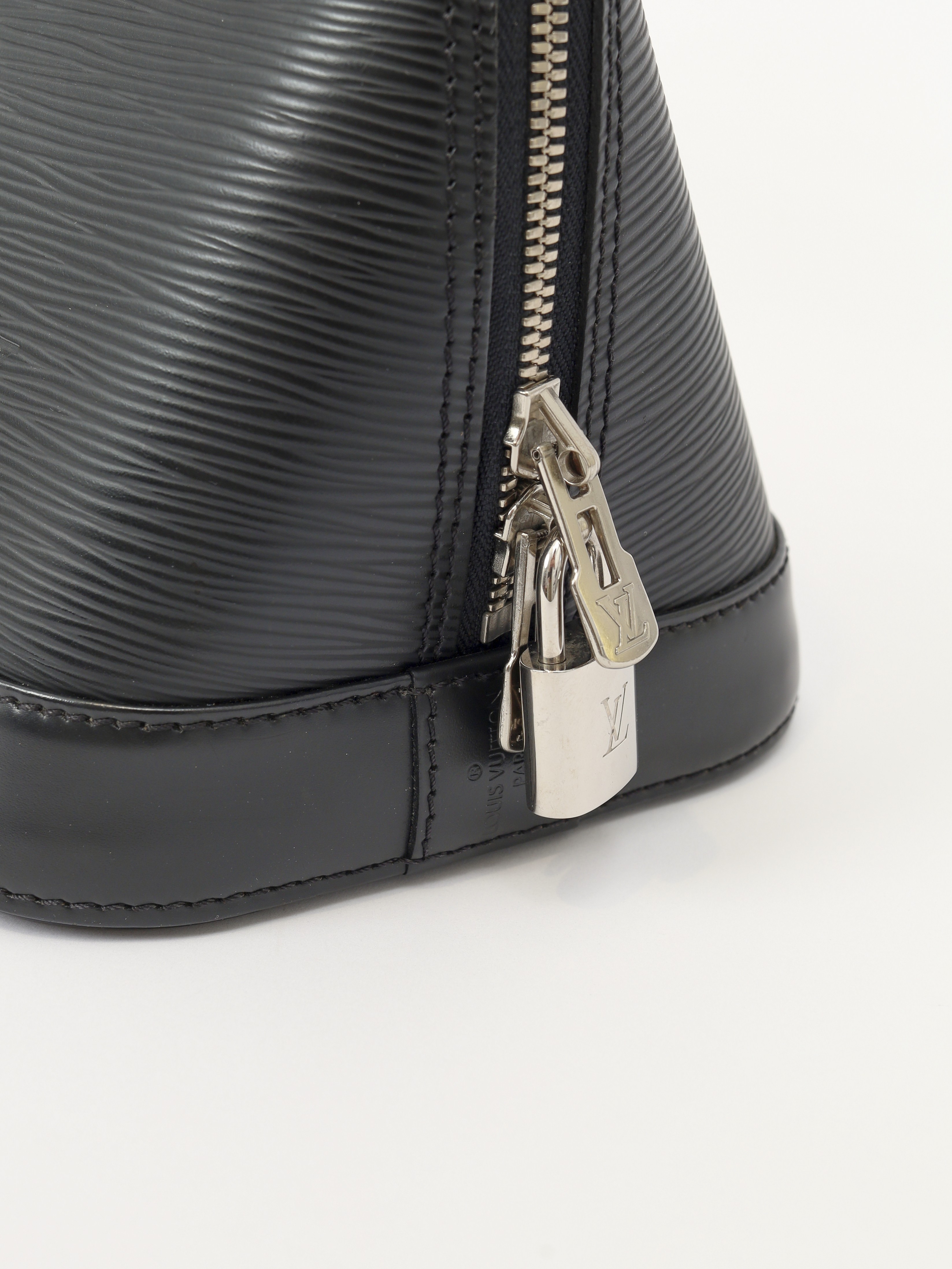 Louis Vuitton Alma 6