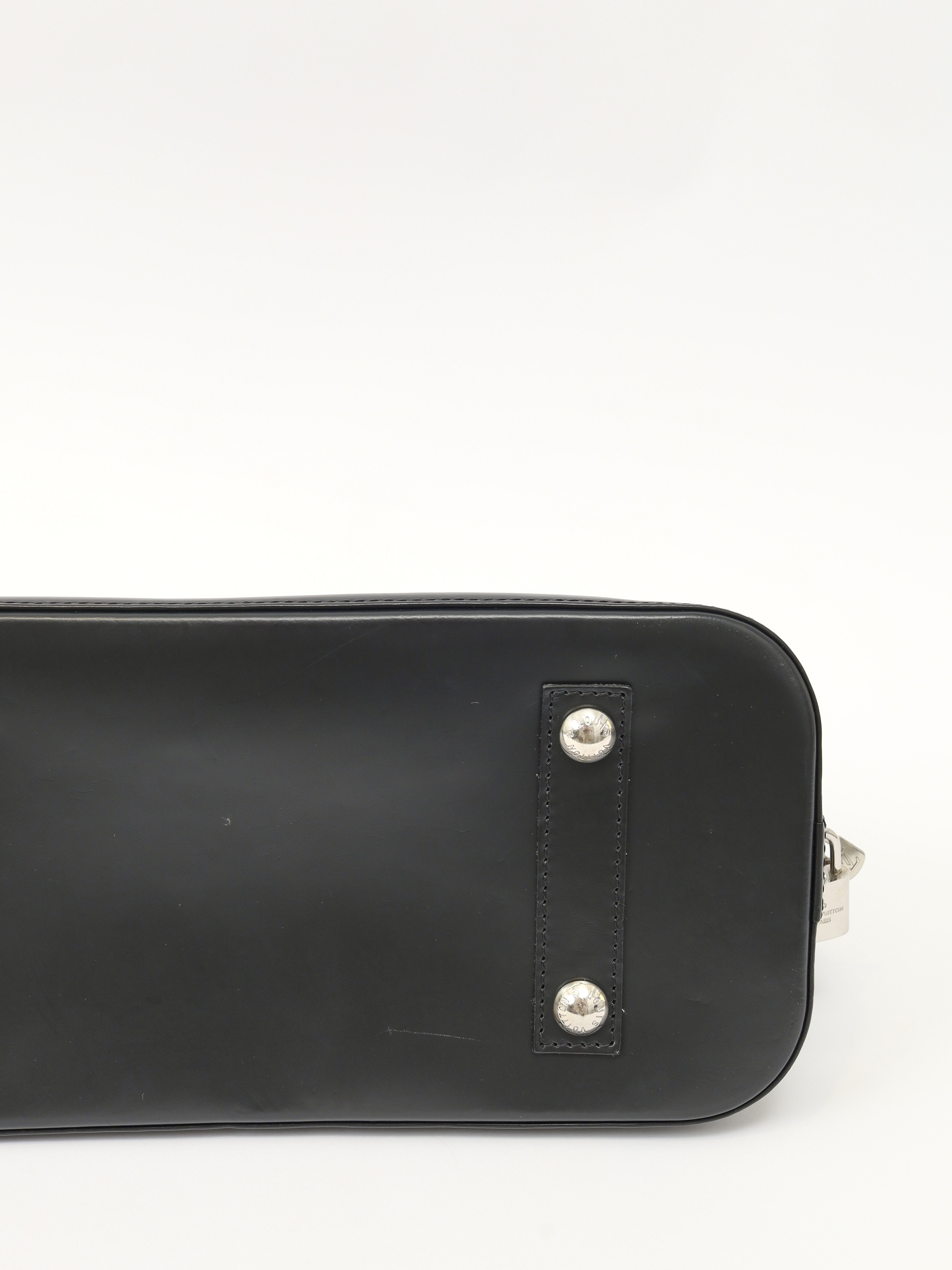 Louis Vuitton Alma 9