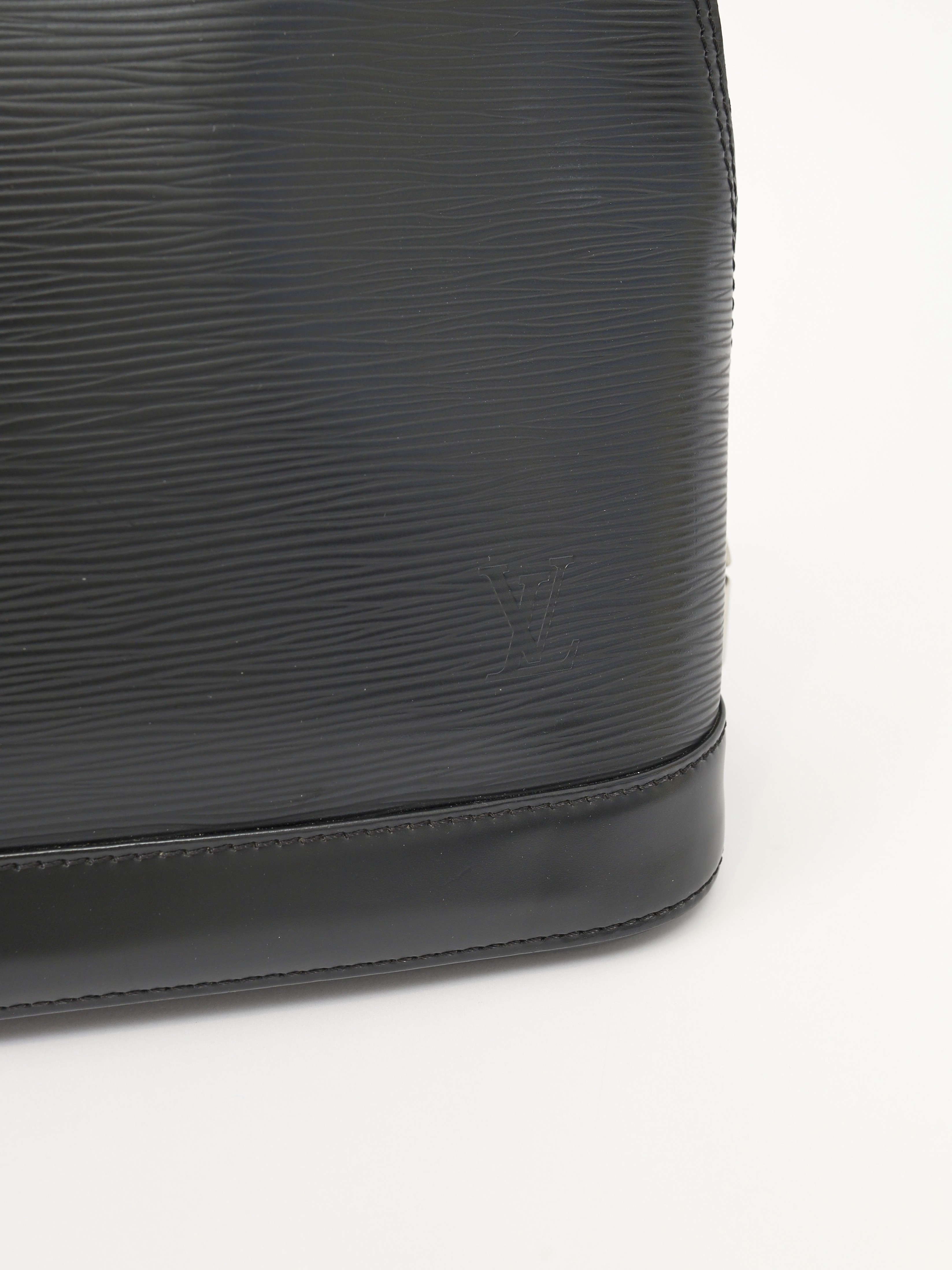 Louis Vuitton Alma 5