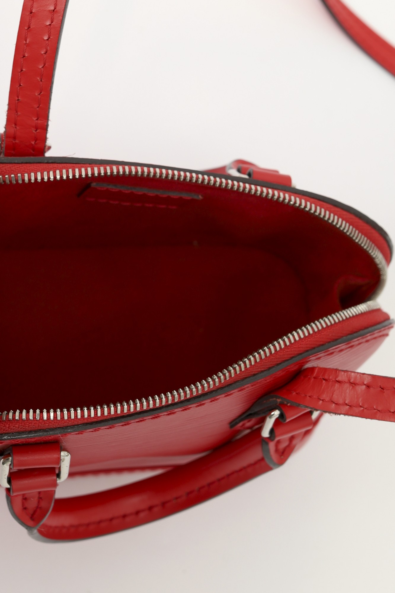 Louis Vuitton Alma 10