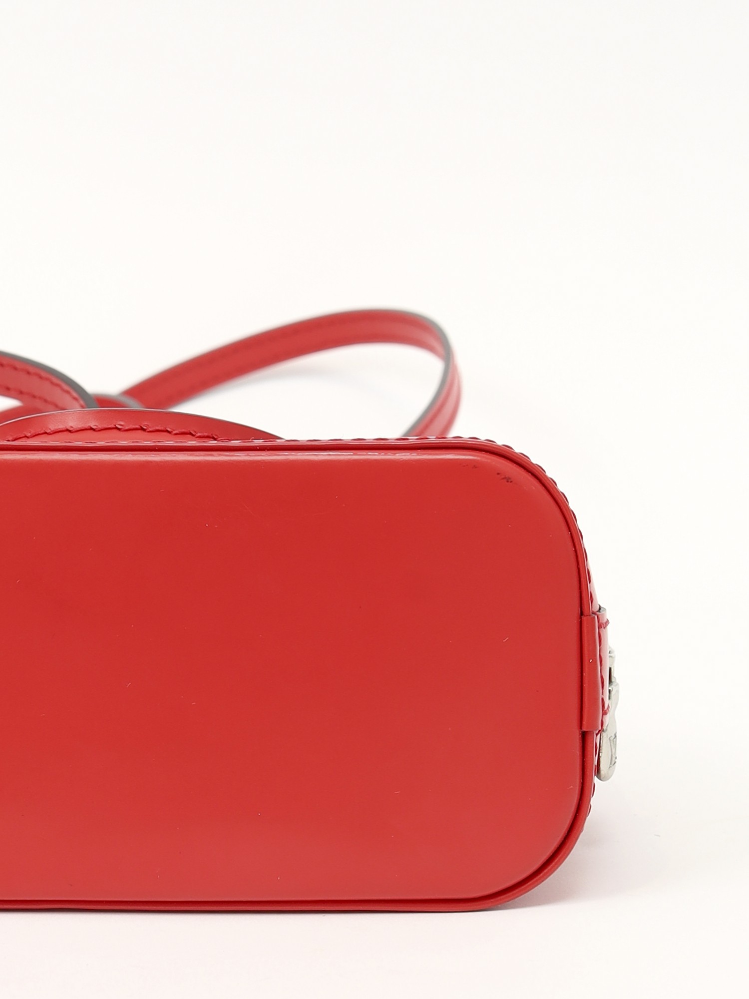 Louis Vuitton Alma 9