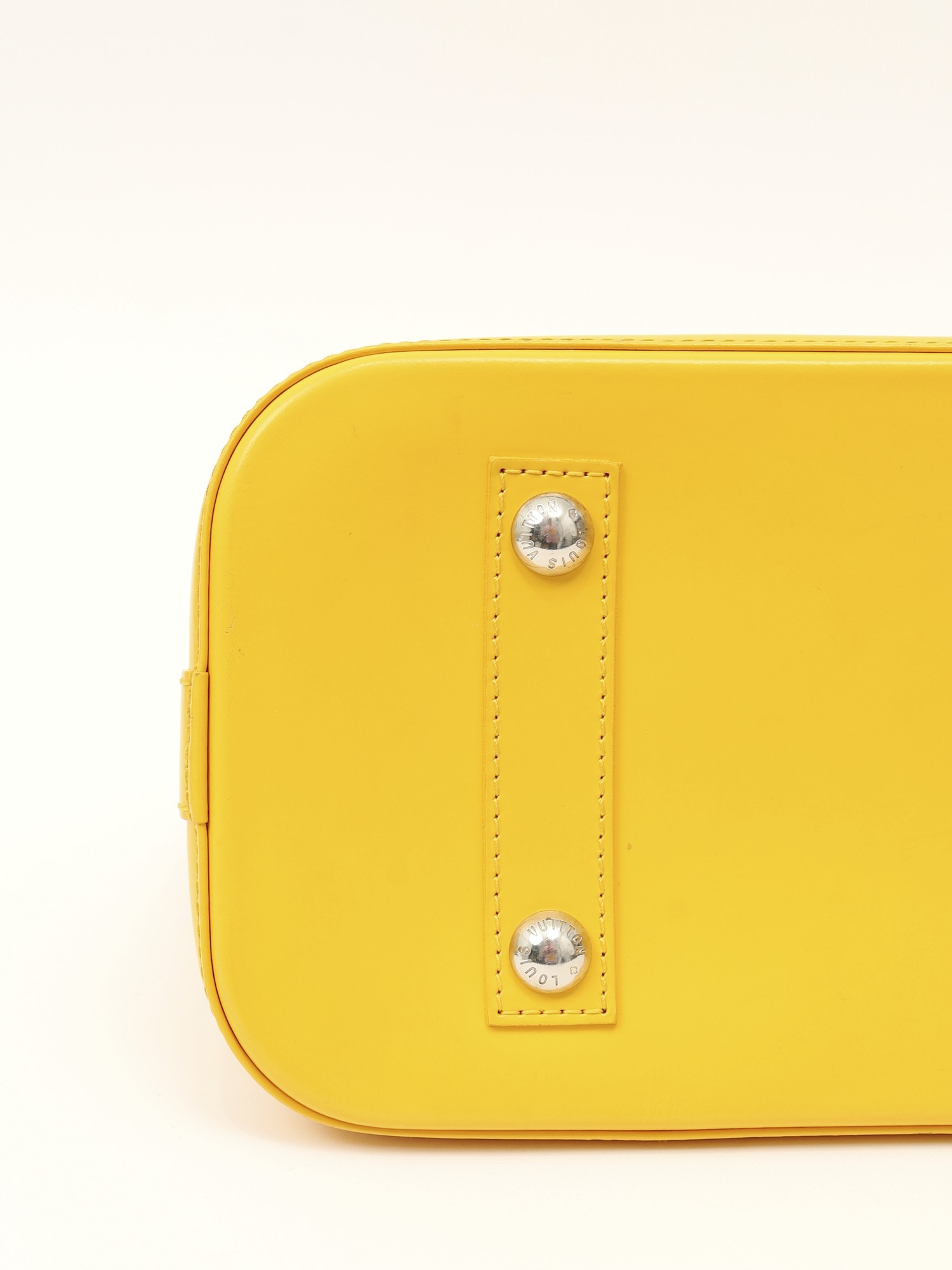 Louis Vuitton Alma 7