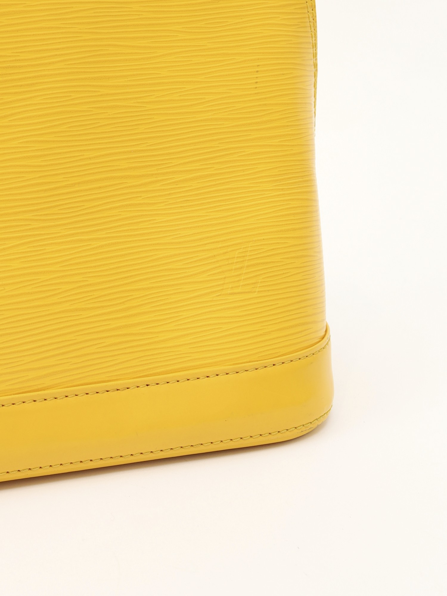 Louis Vuitton Alma 4