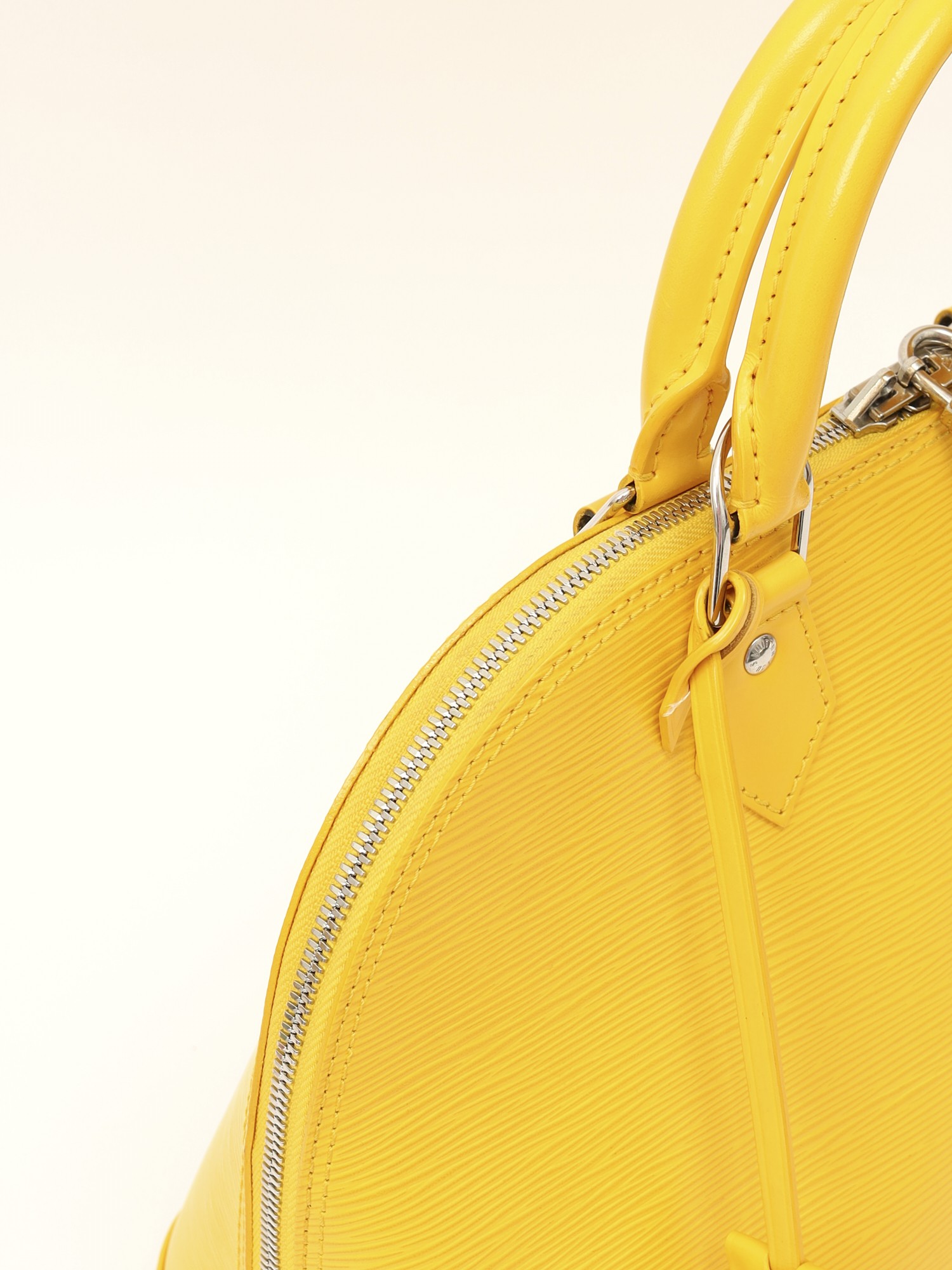 Louis Vuitton Alma 5