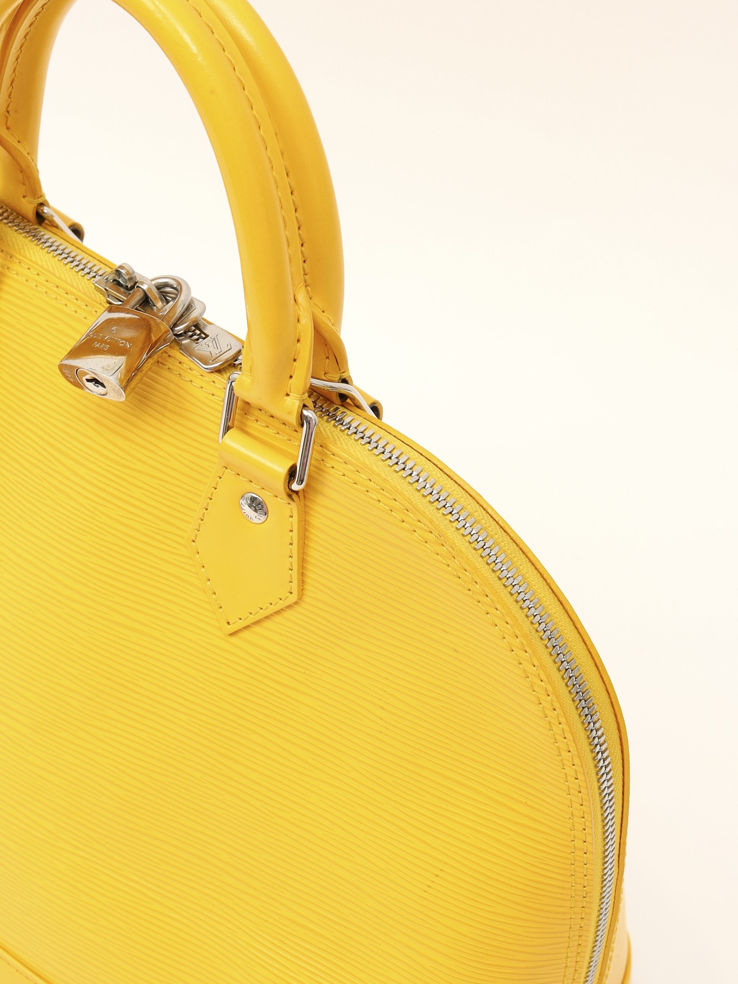 Louis Vuitton Alma 6