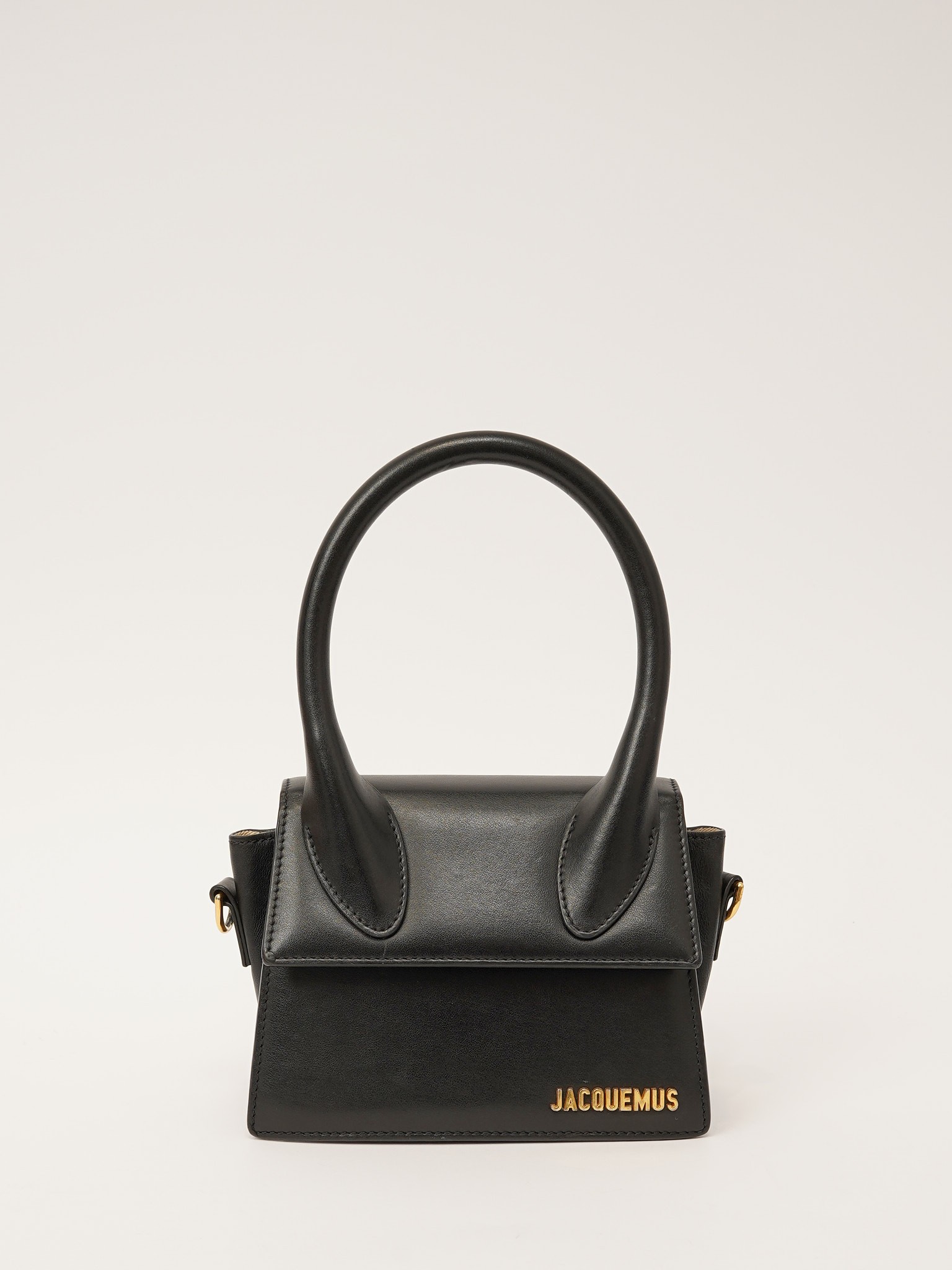 Jacquemus Le Chiquito 0