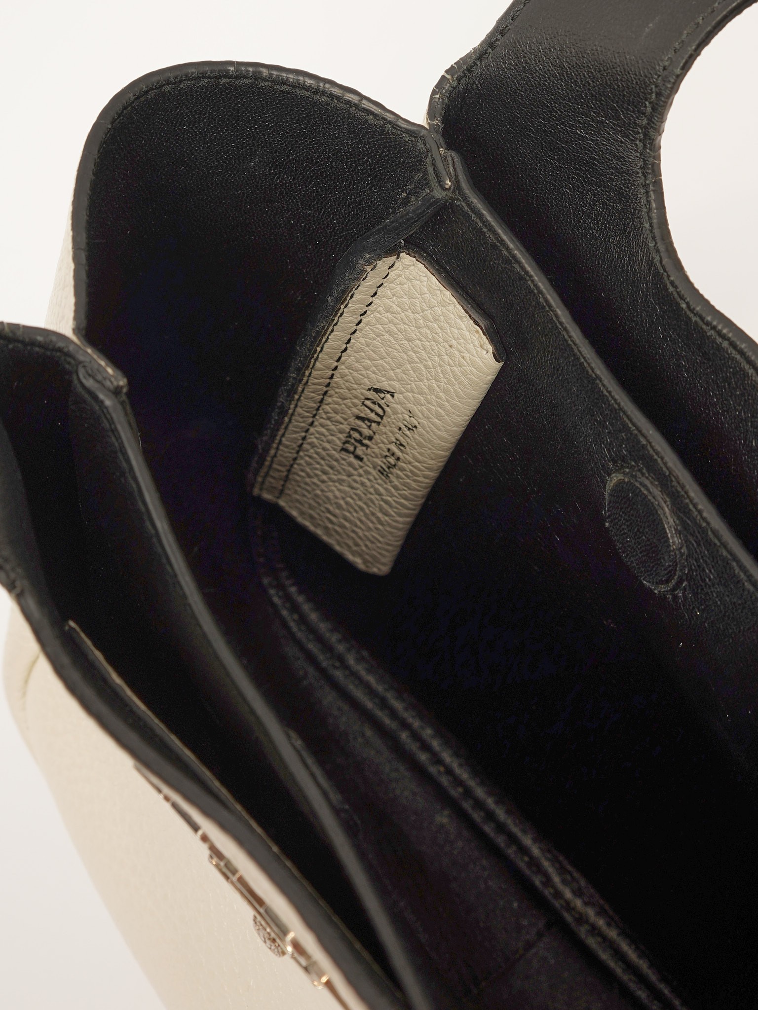 Prada Dynamique Tote 8