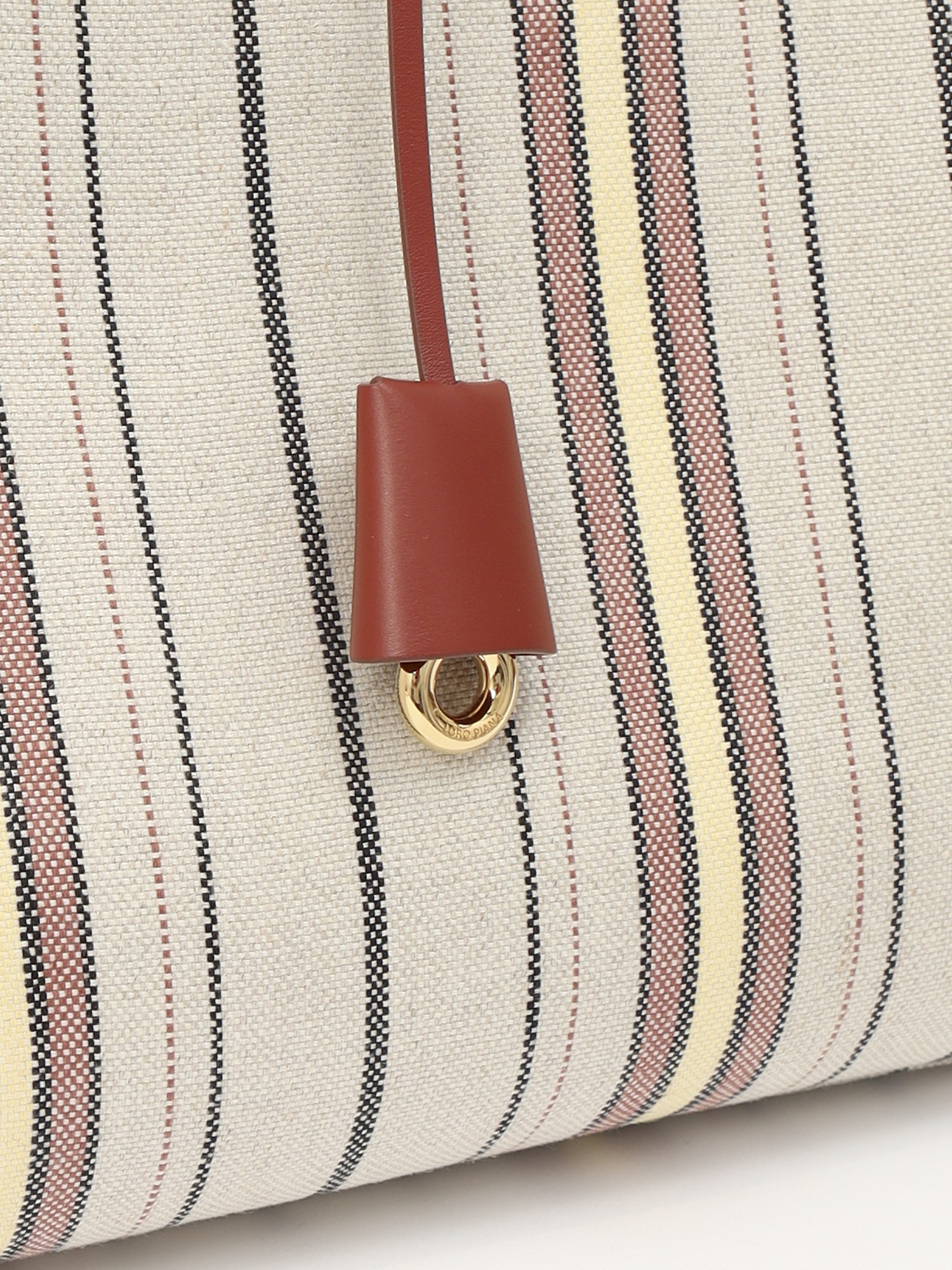 Loro Piana Laguna  4