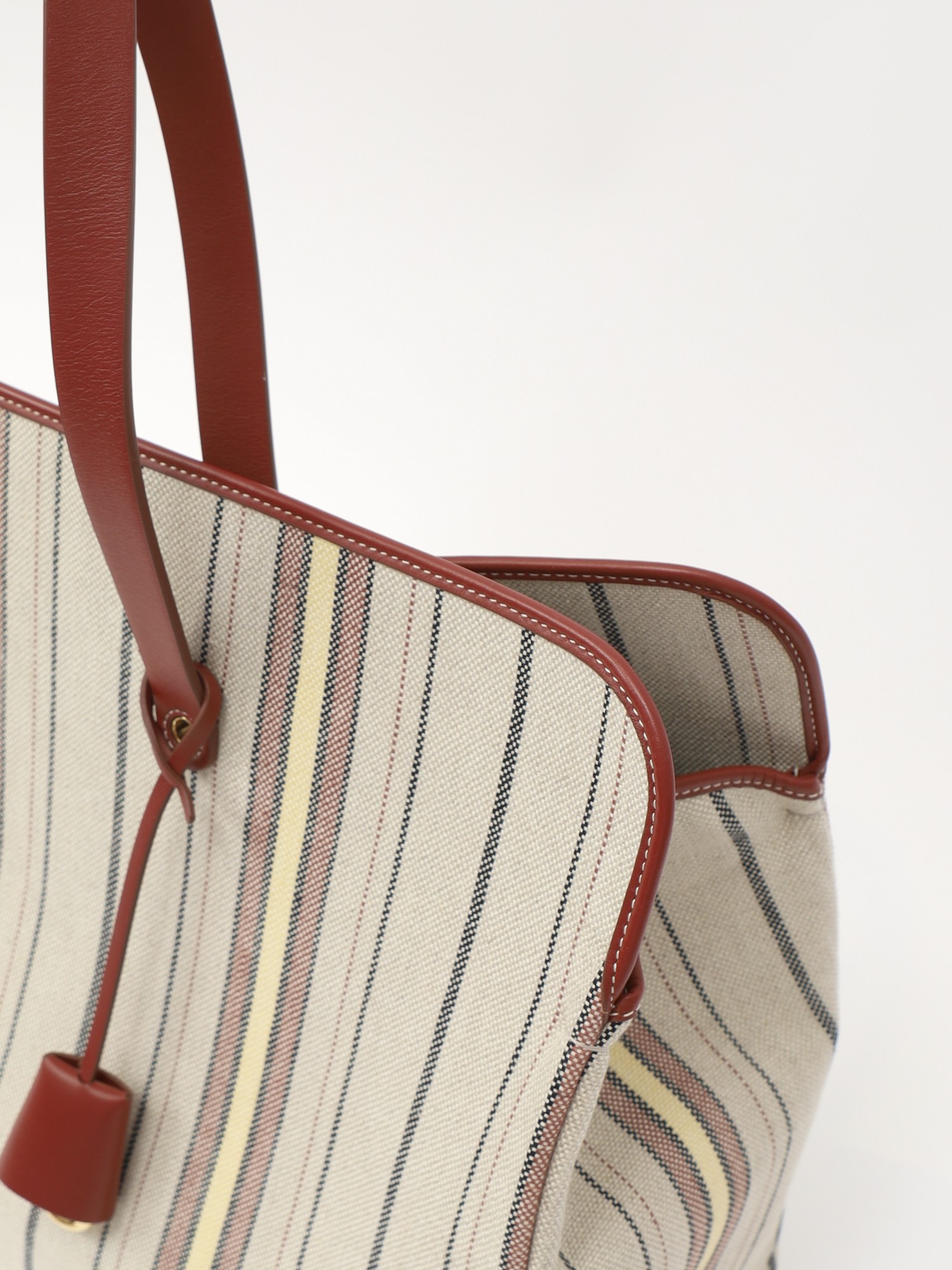 Loro Piana Laguna  6