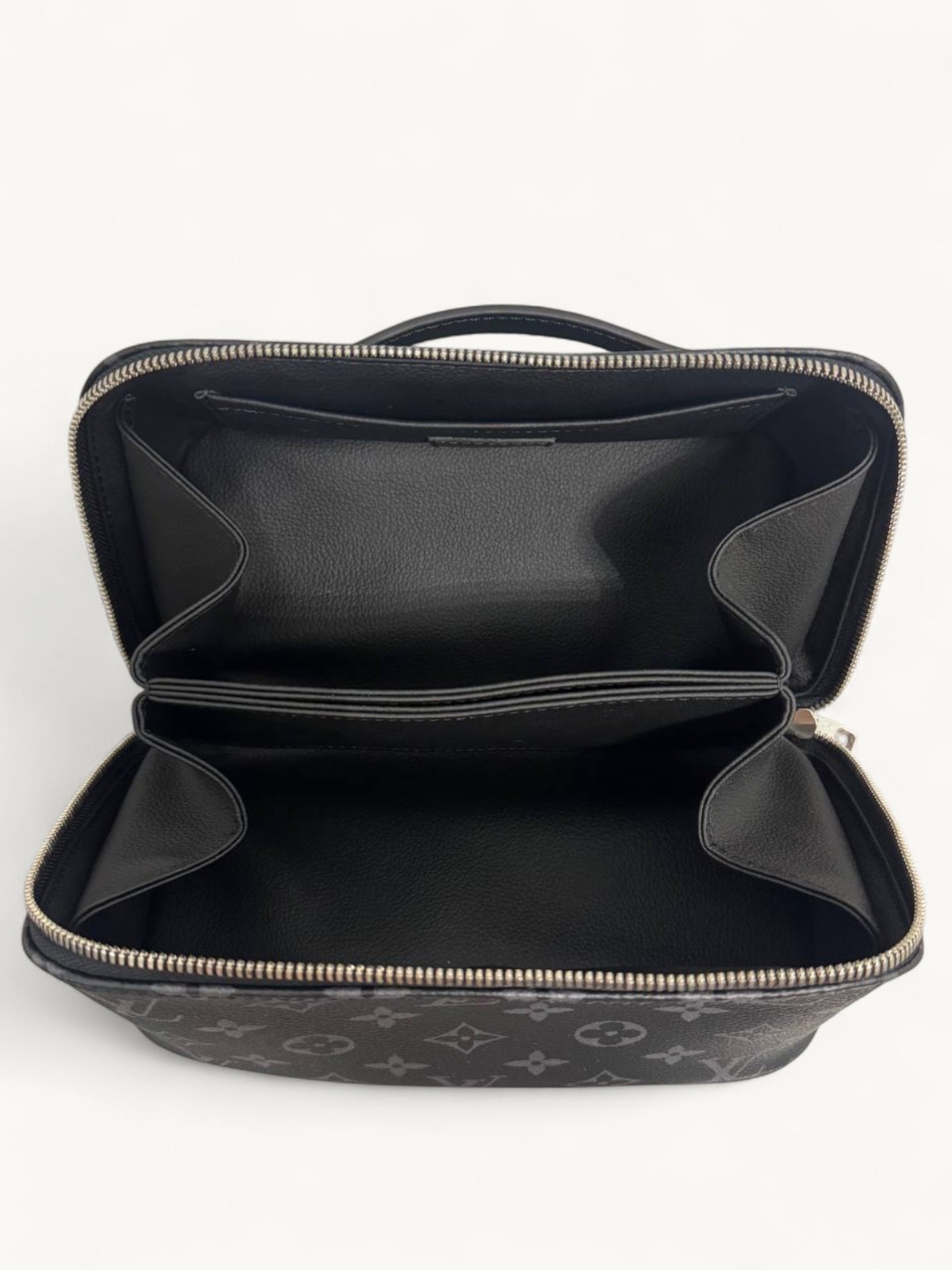 Louis Vuitton Case 7