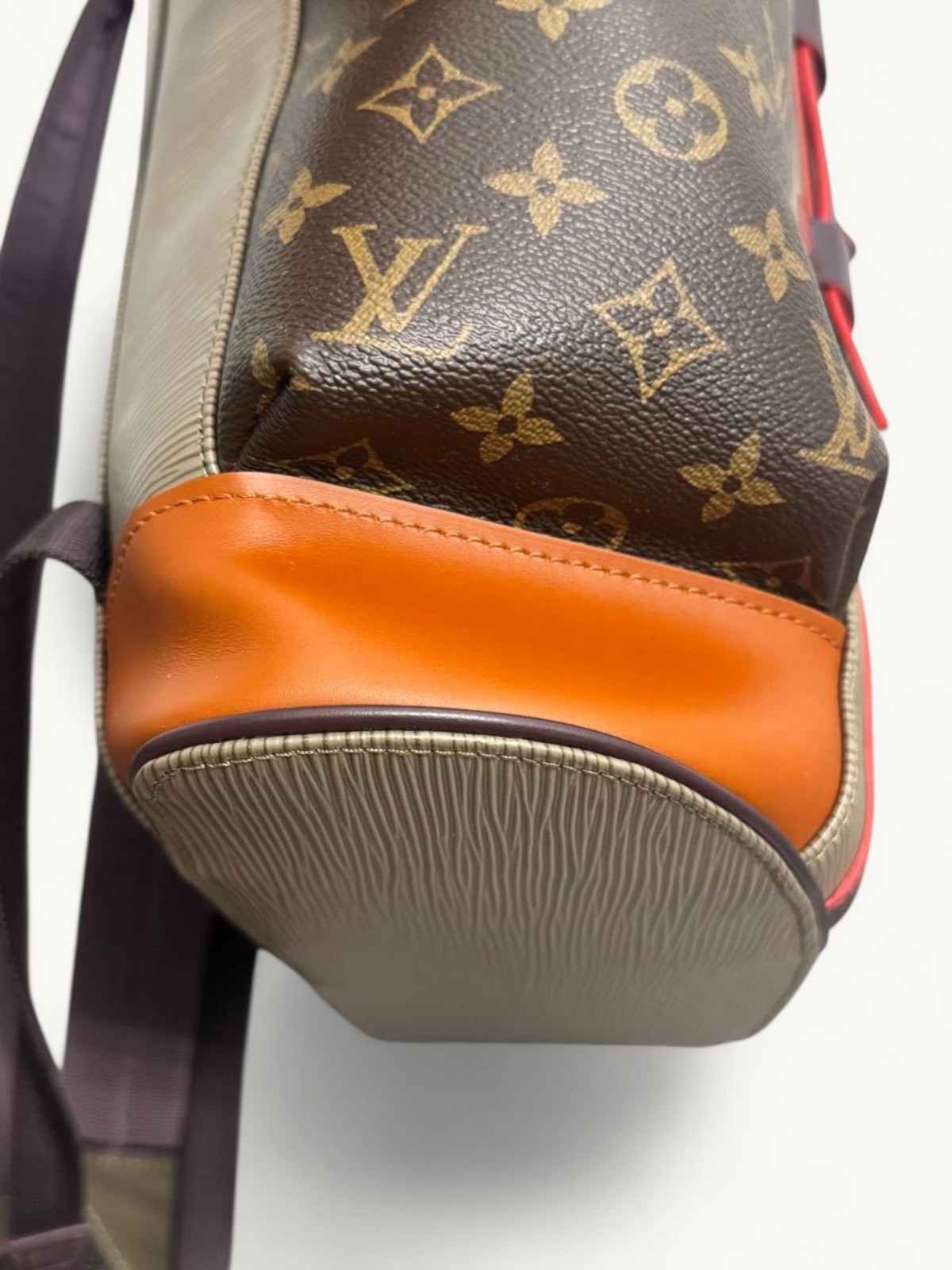 Louis Vuitton Christopher 7