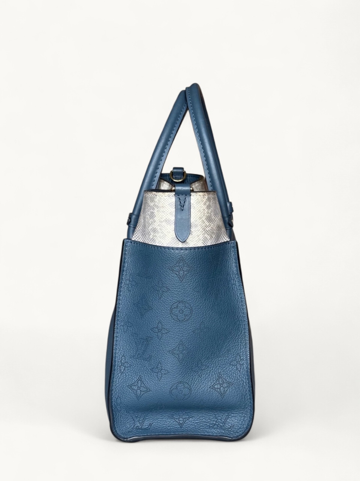 Louis Vuitton On My Side 3