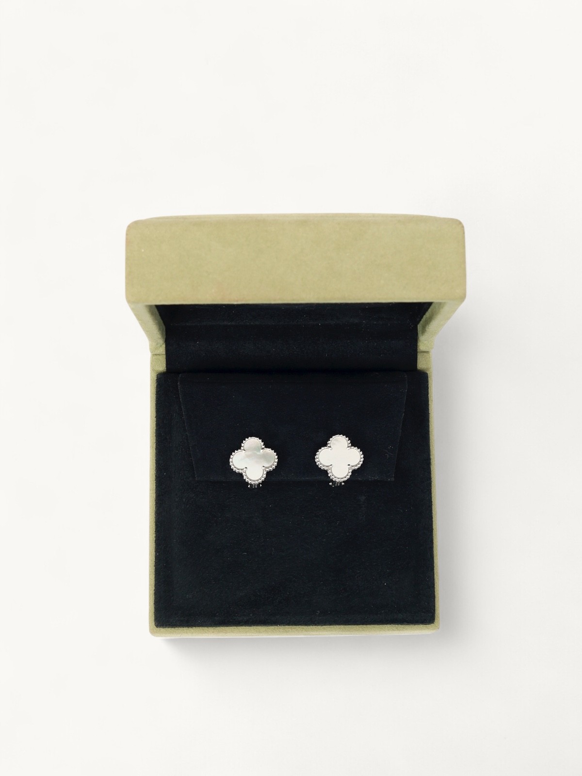 Van Cleef & Arpels Alhambra  2