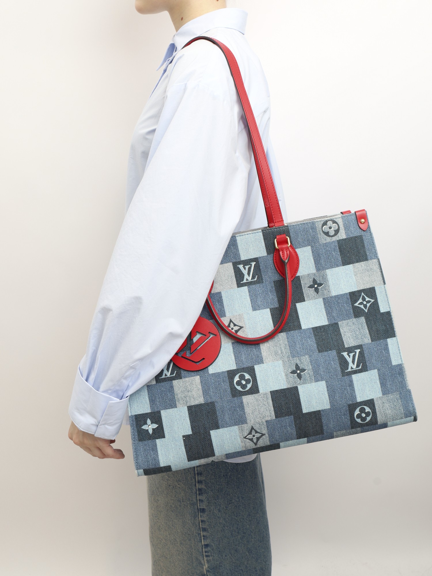 Louis Vuitton OnTheGo 1