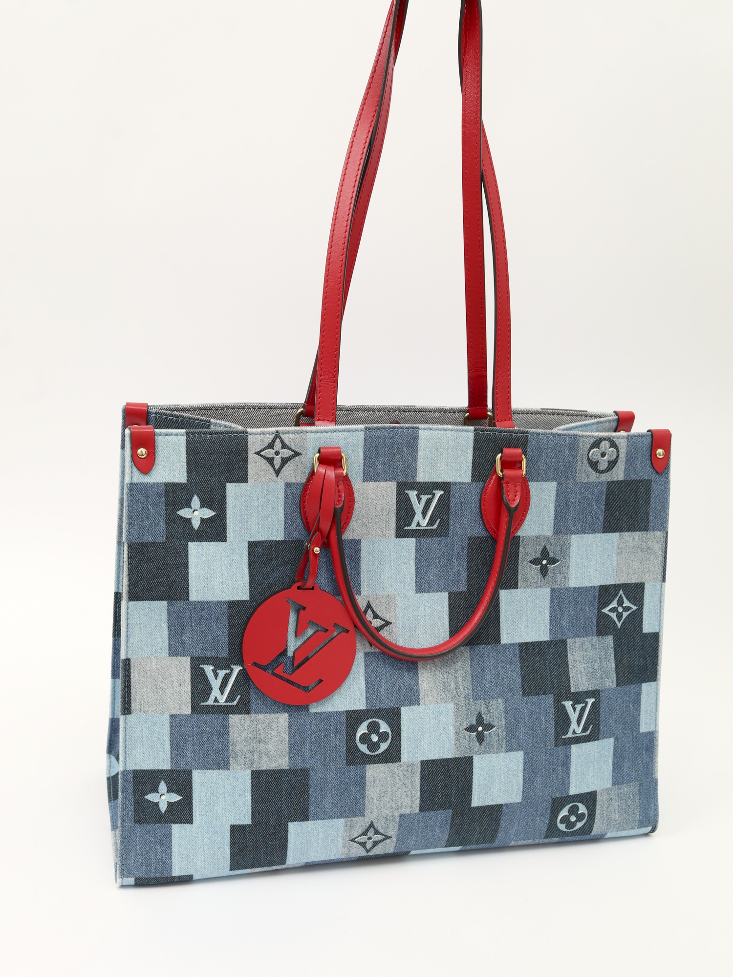 Louis Vuitton OnTheGo 4
