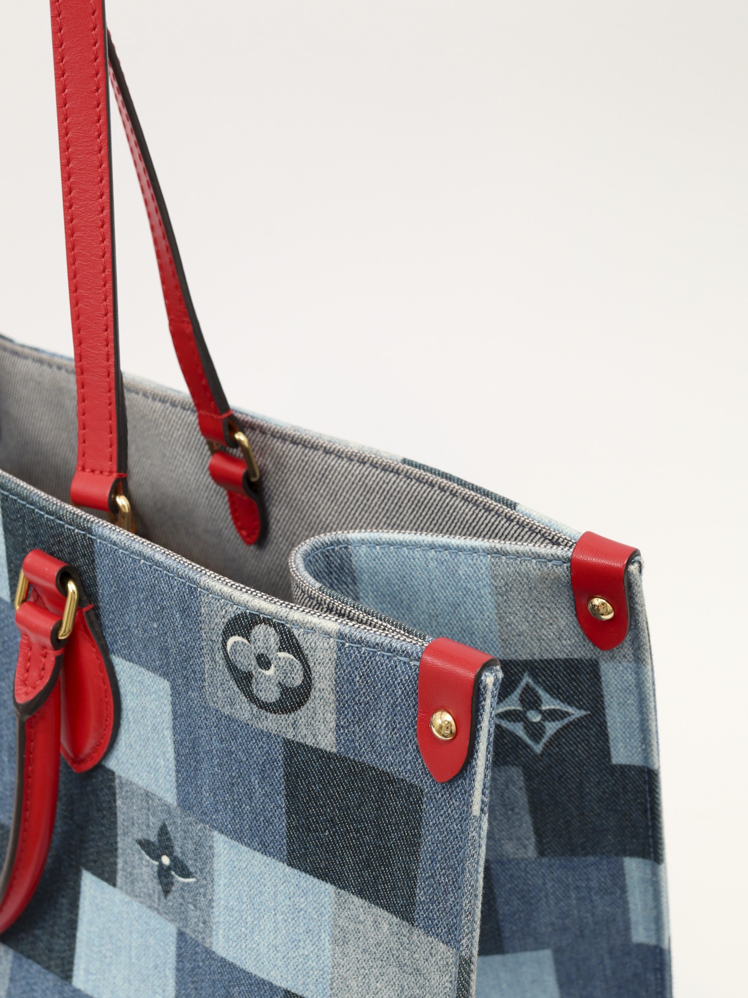 Louis Vuitton OnTheGo 7