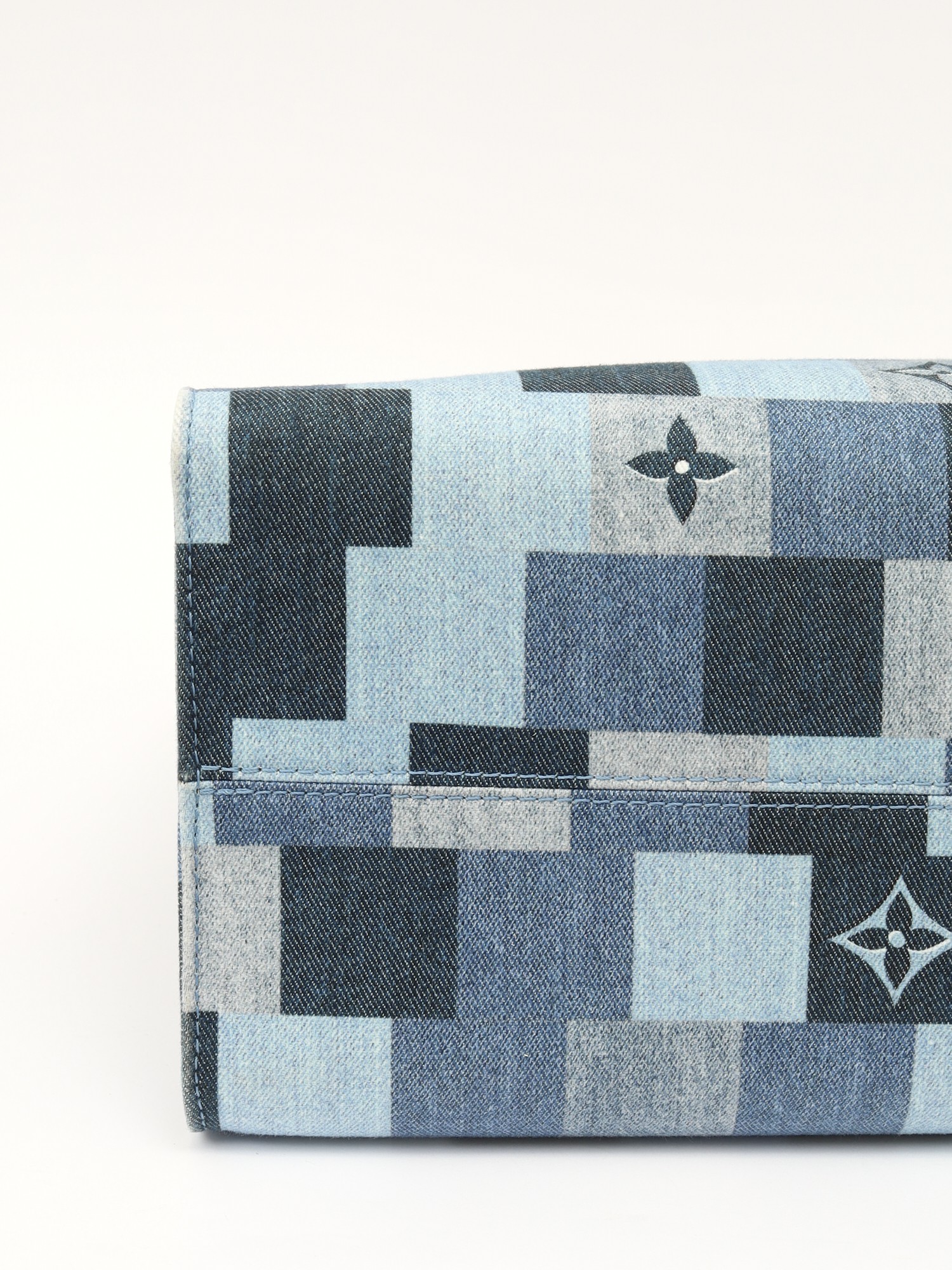 Louis Vuitton OnTheGo 8