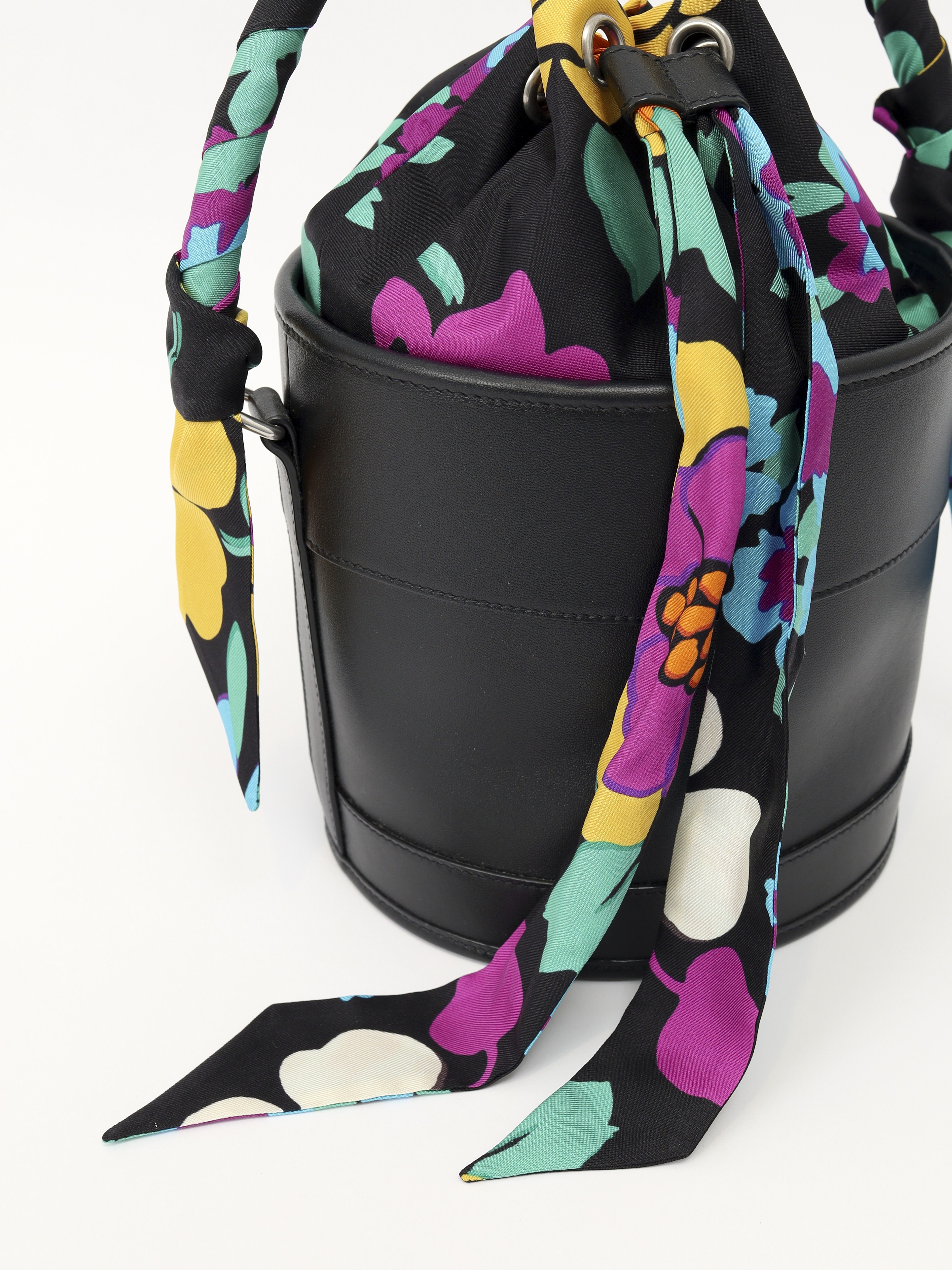 Saint Laurent Bahia 5