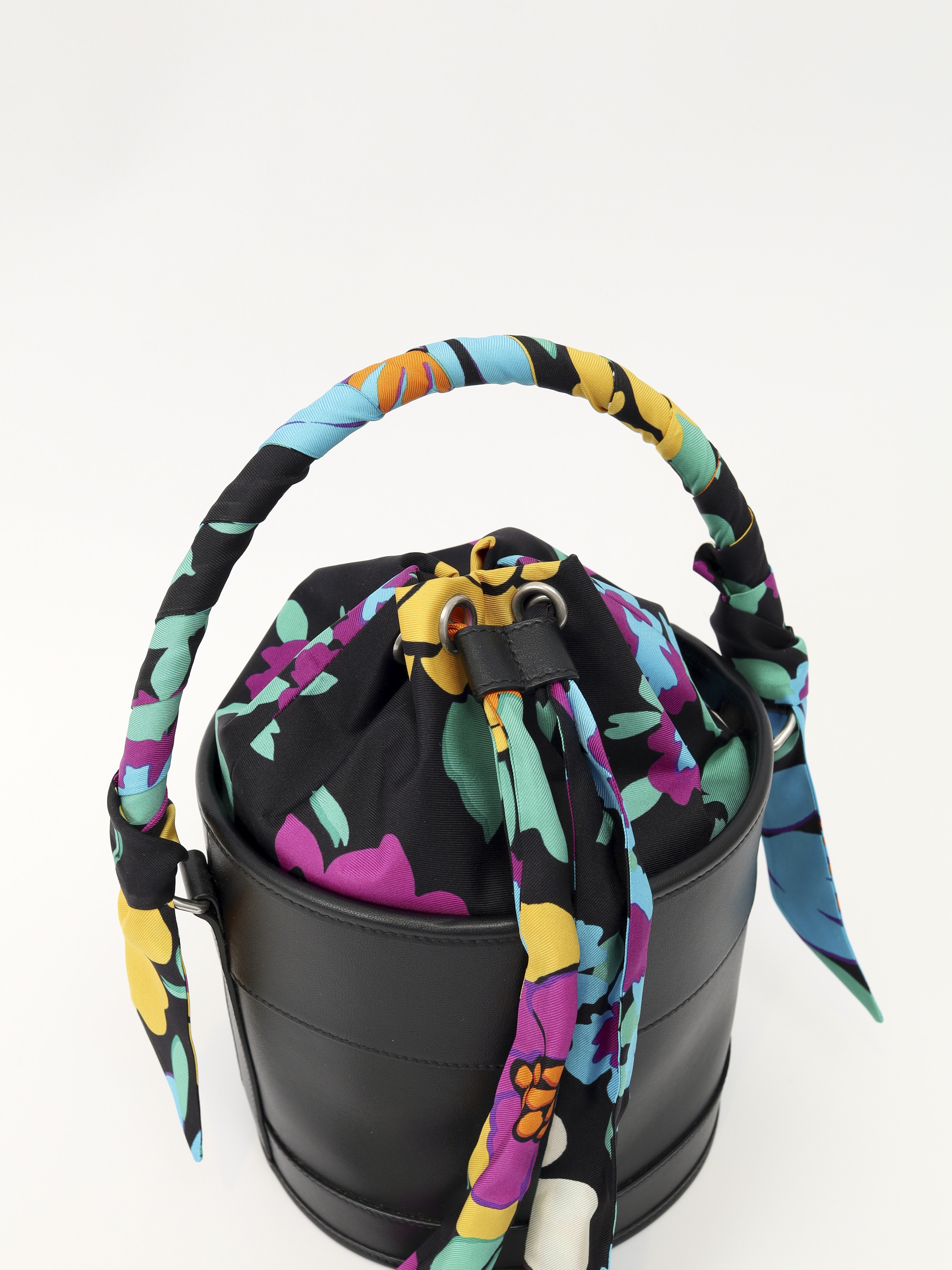 Saint Laurent Bahia 4