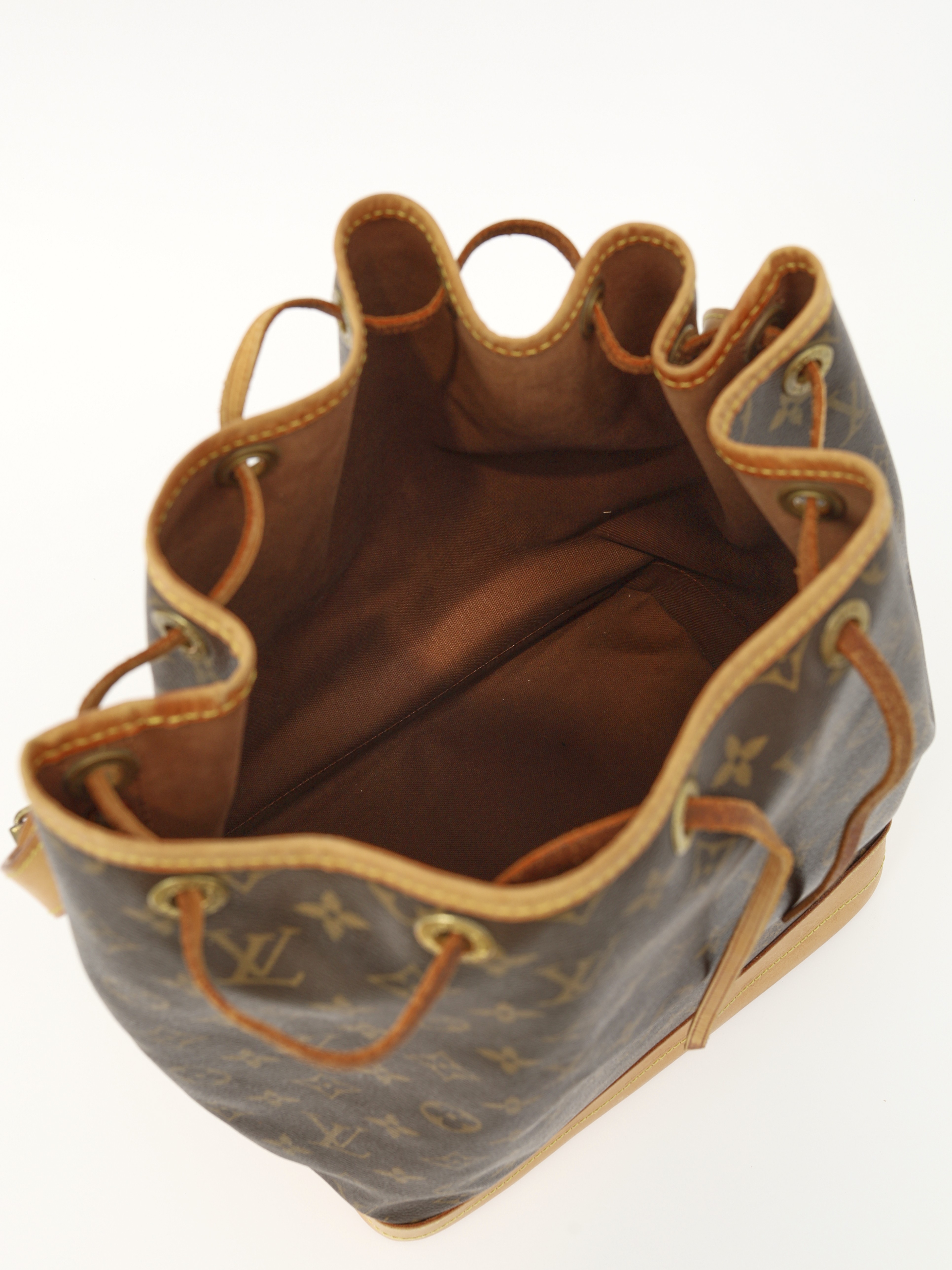 Louis Vuitton Noe 16