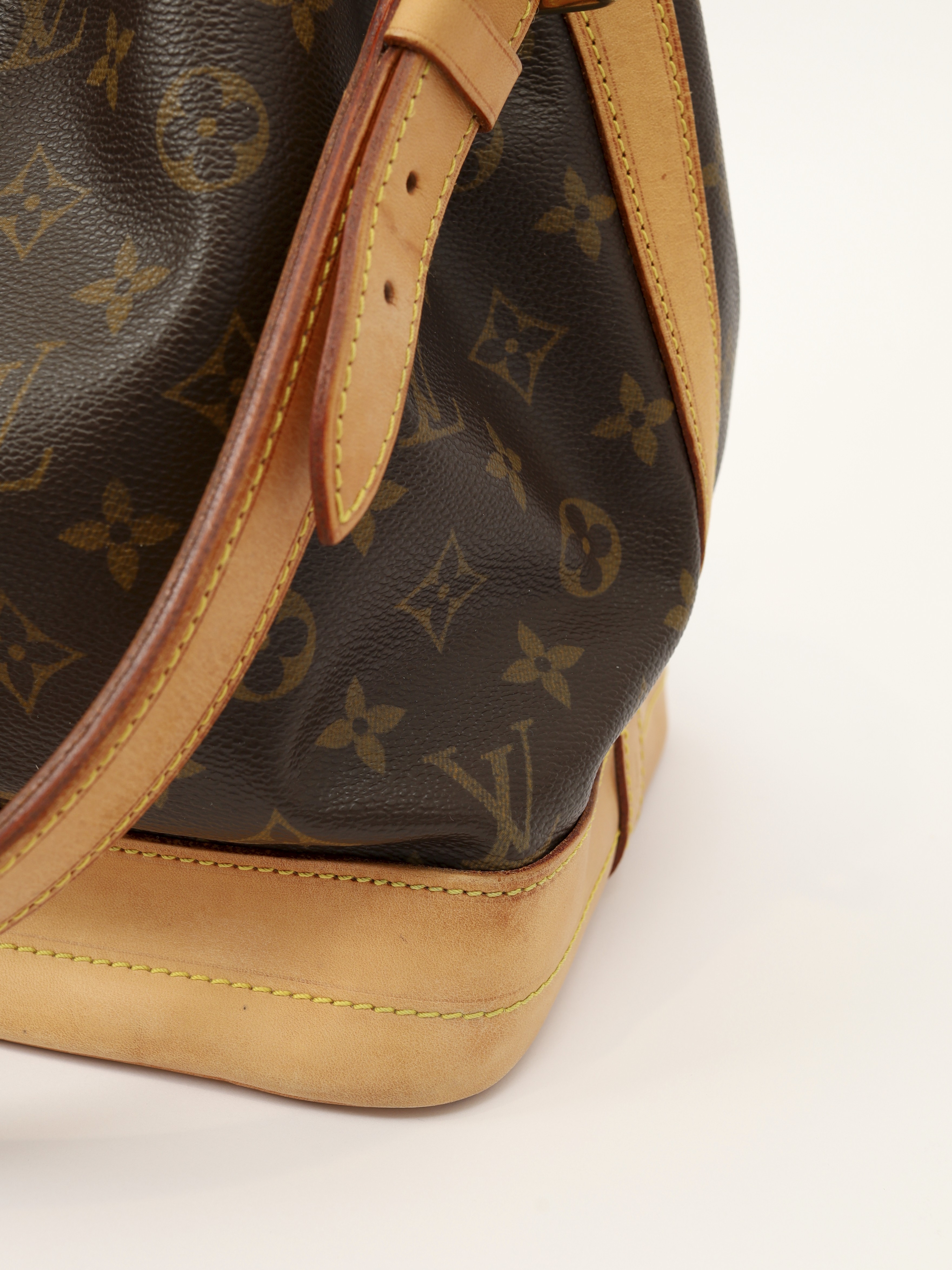 Louis Vuitton Noe 10