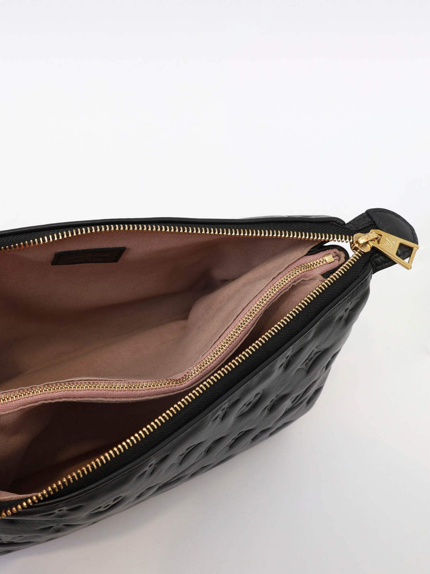 Louis Vuitton Coussin  9