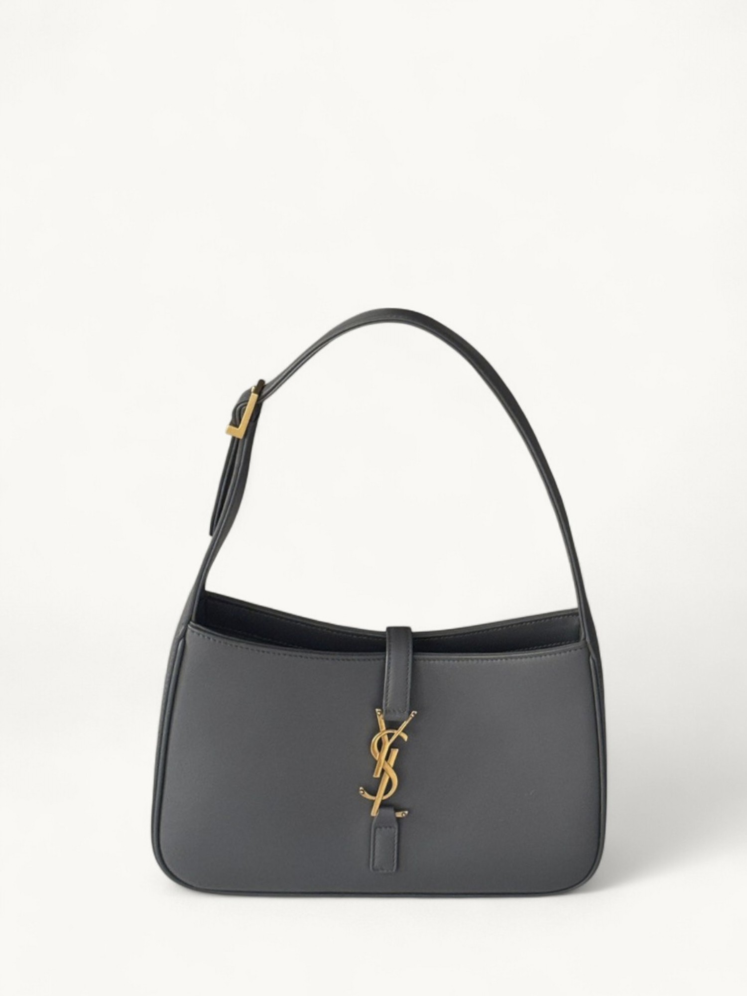 Saint Laurent Le 5 a 7 0