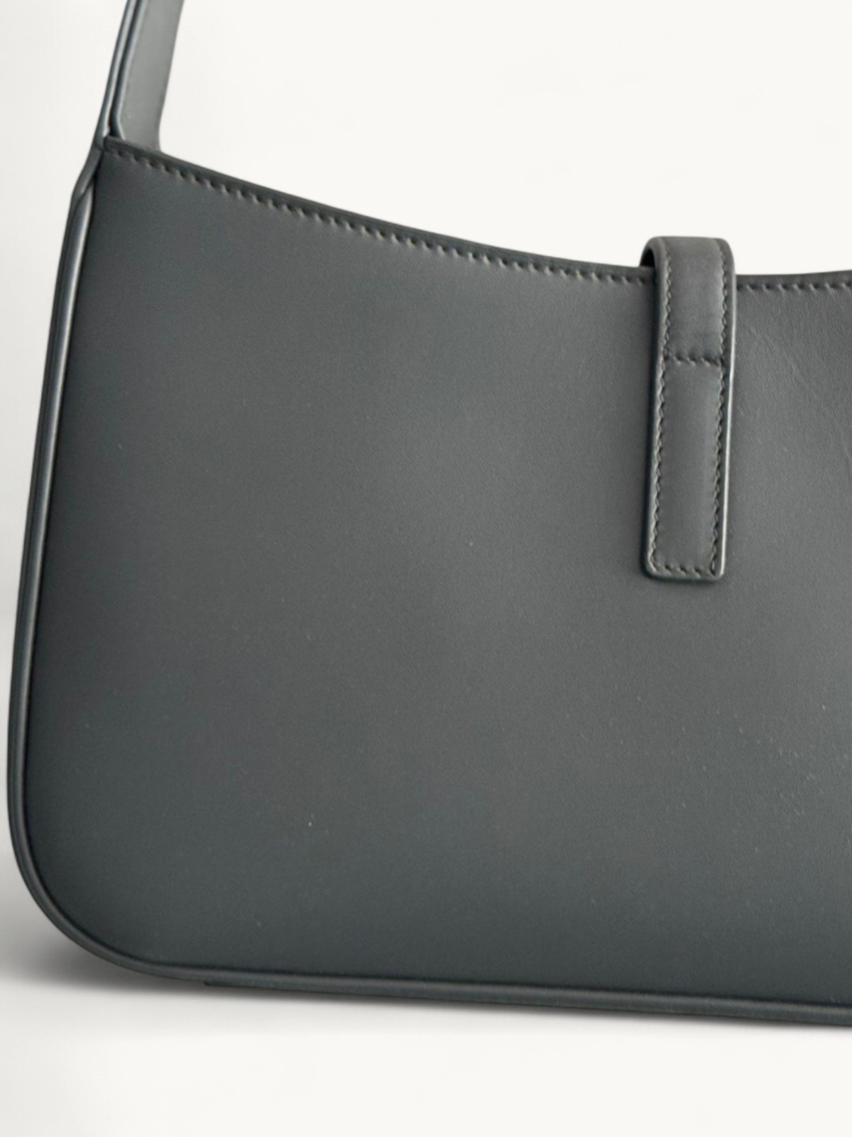 Saint Laurent Le 5 a 7 3