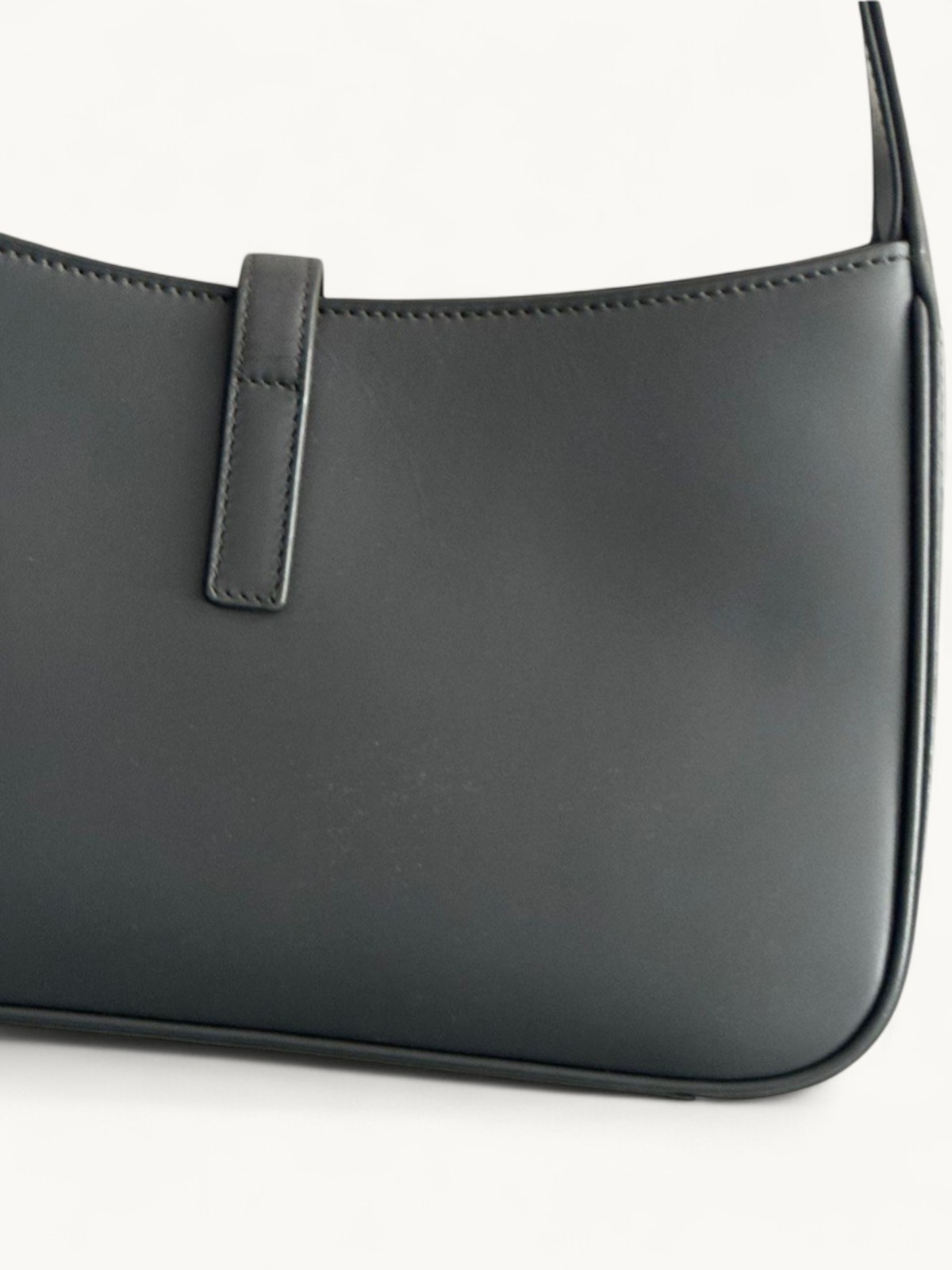 Saint Laurent Le 5 a 7 5