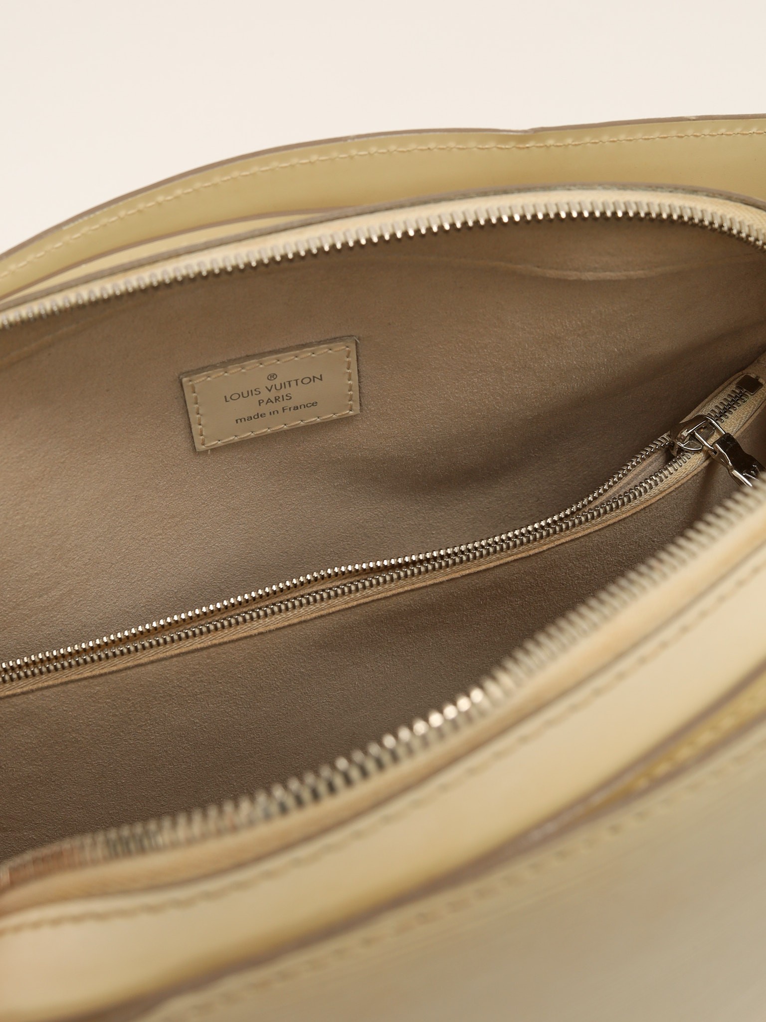 Louis Vuitton Pont Neuf 9