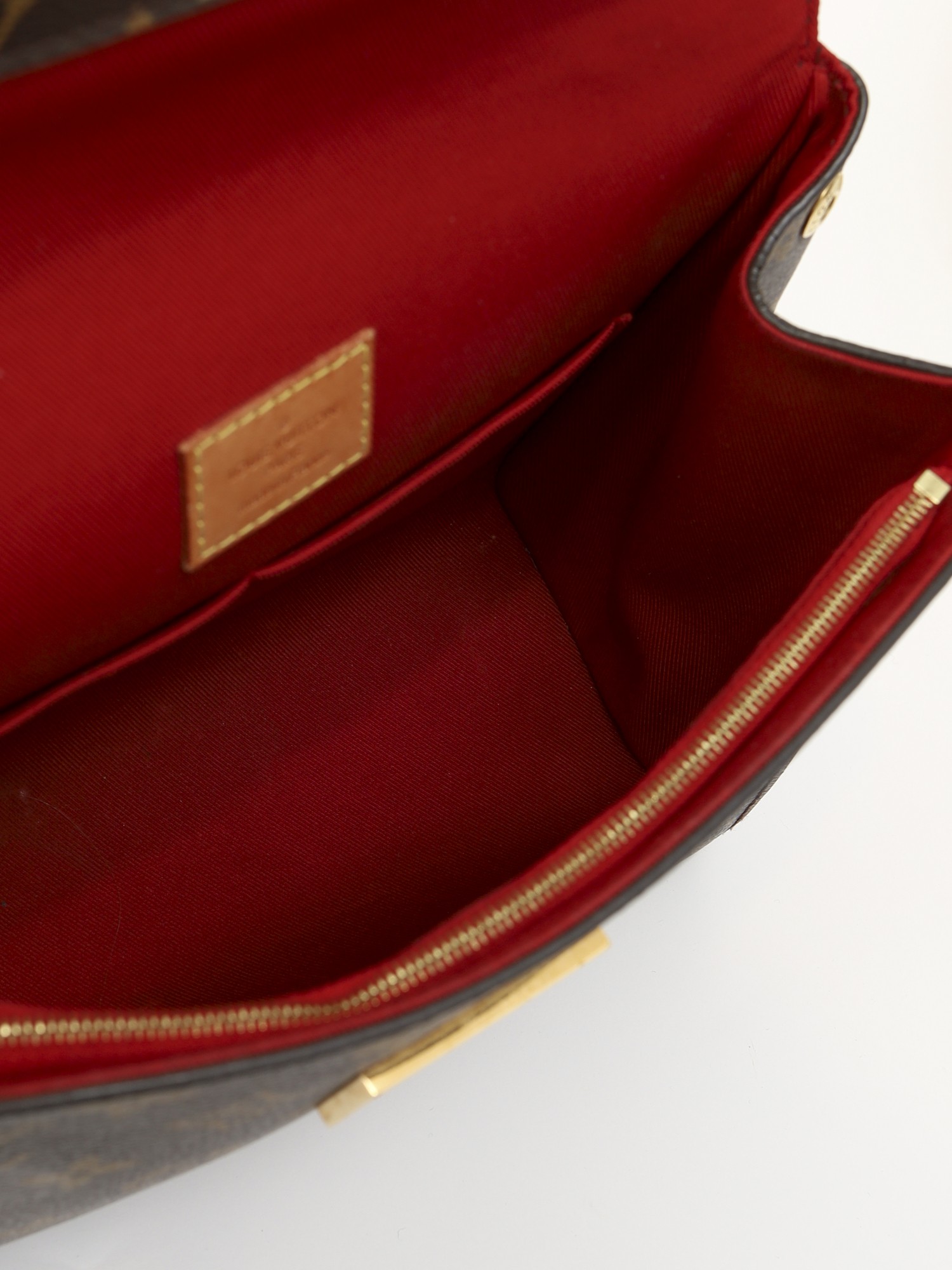 Louis Vuitton Сluny 9