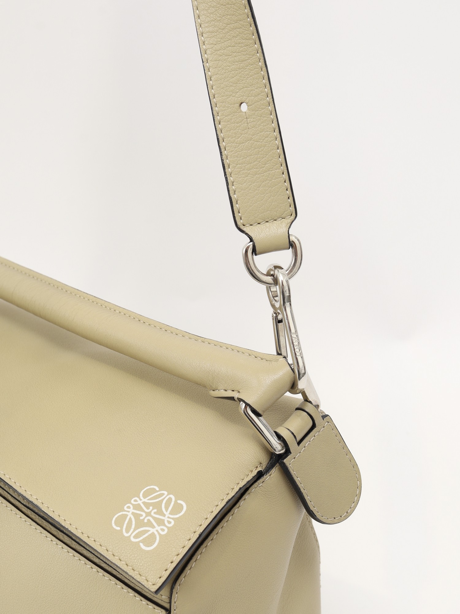 Loewe Puzzle  7