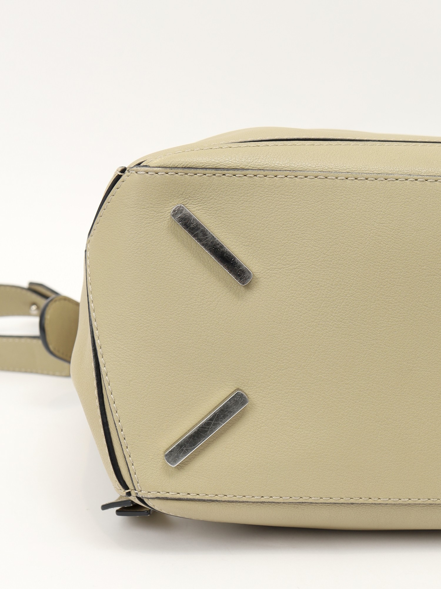 Loewe Puzzle  8