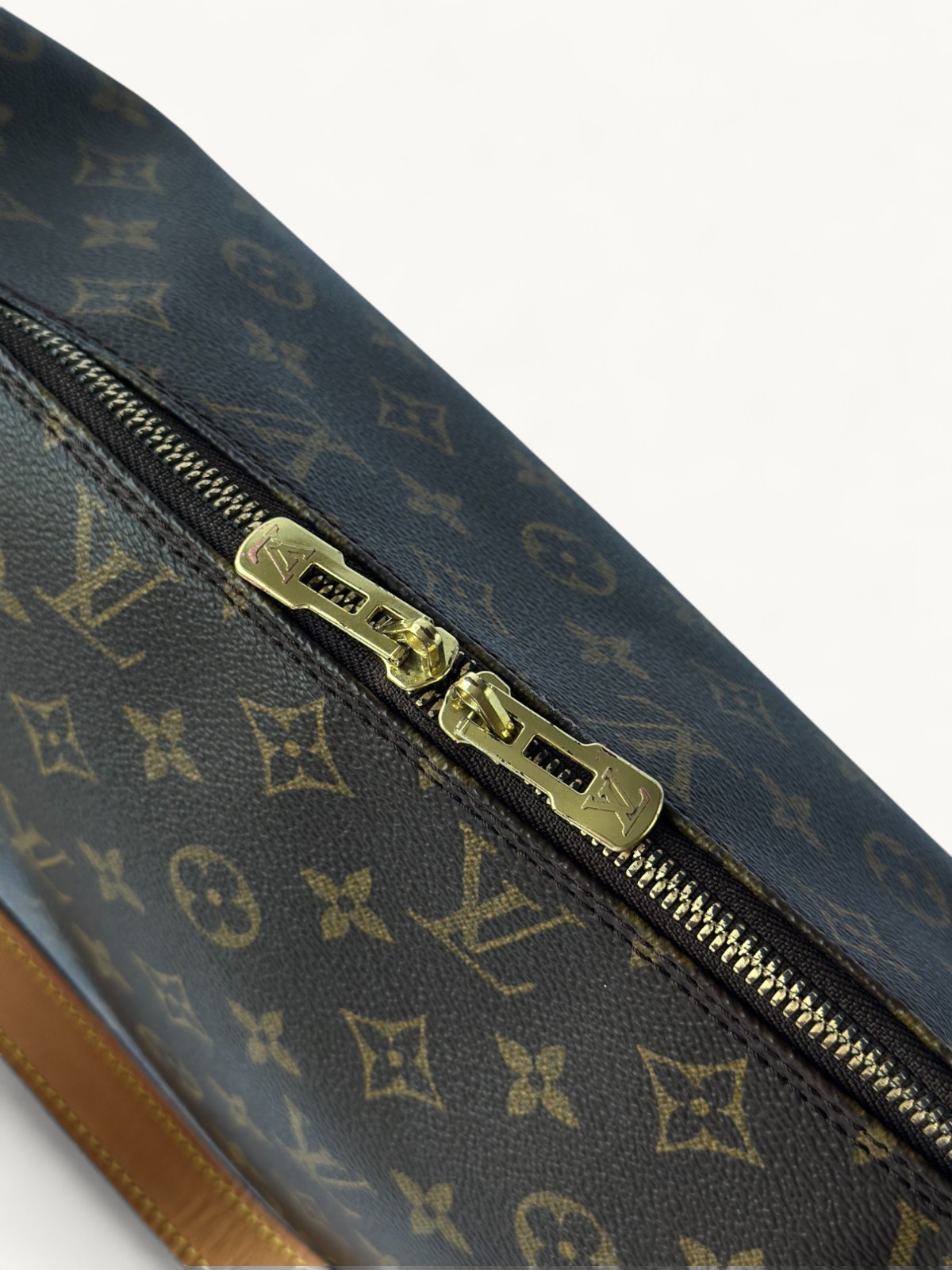 Louis Vuitton Amfar 5