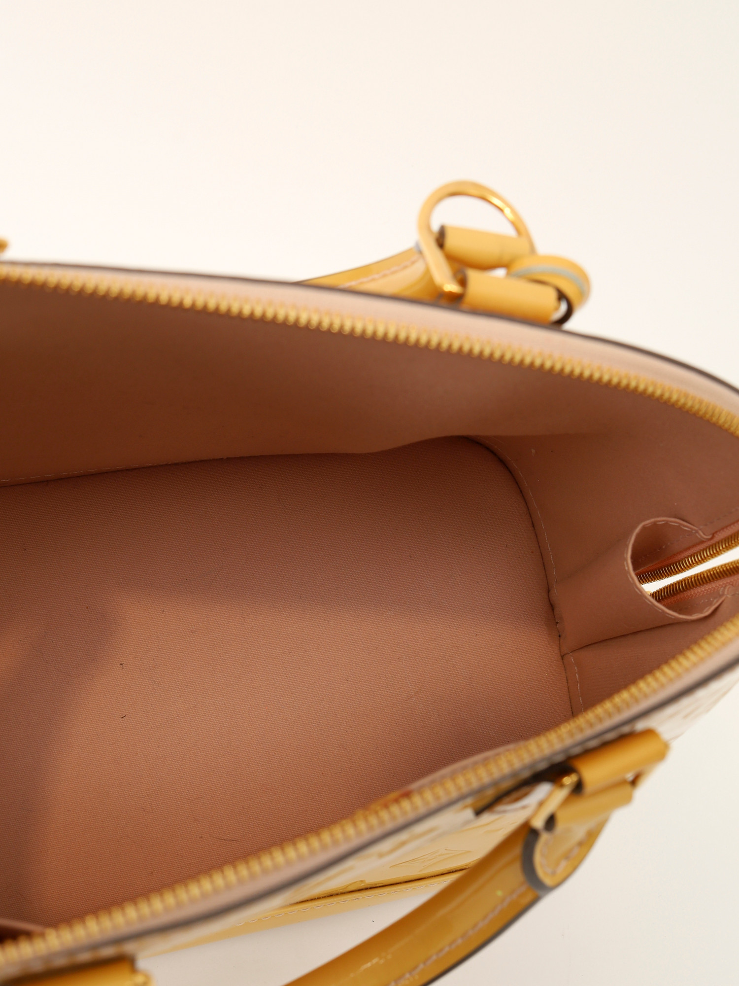 Louis Vuitton Alma 10