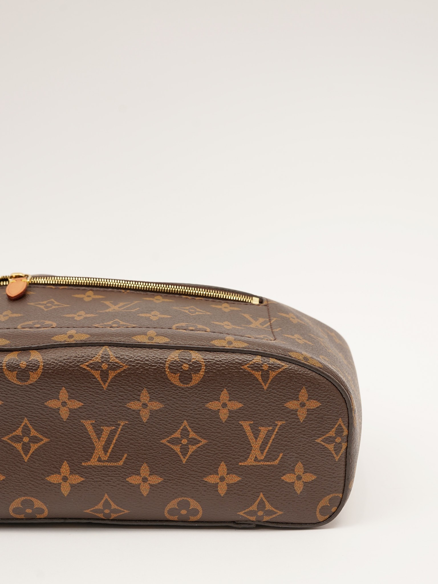 Louis Vuitton Montsouris 11