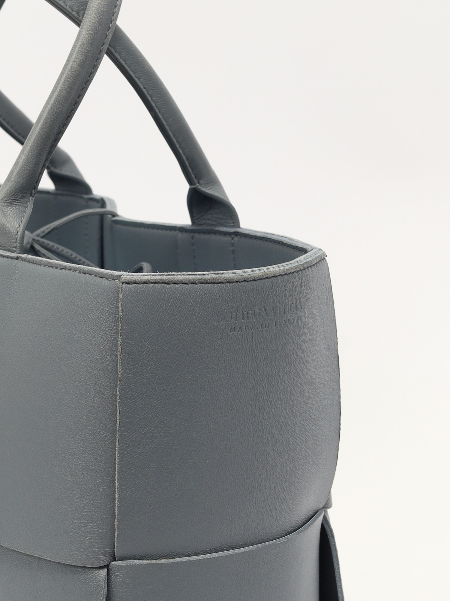 Bottega Veneta Arco 4