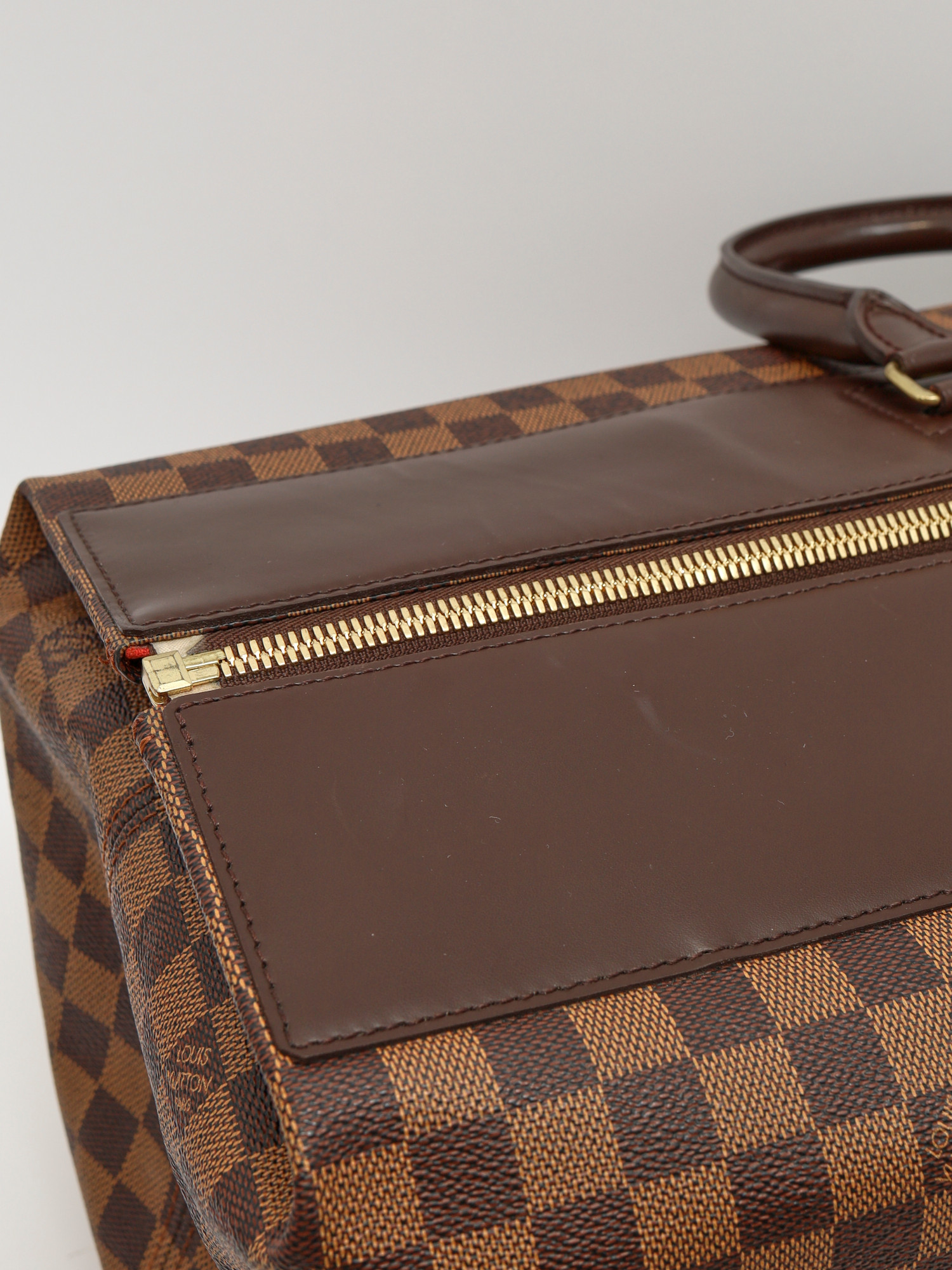 Louis Vuitton Greenwich 17