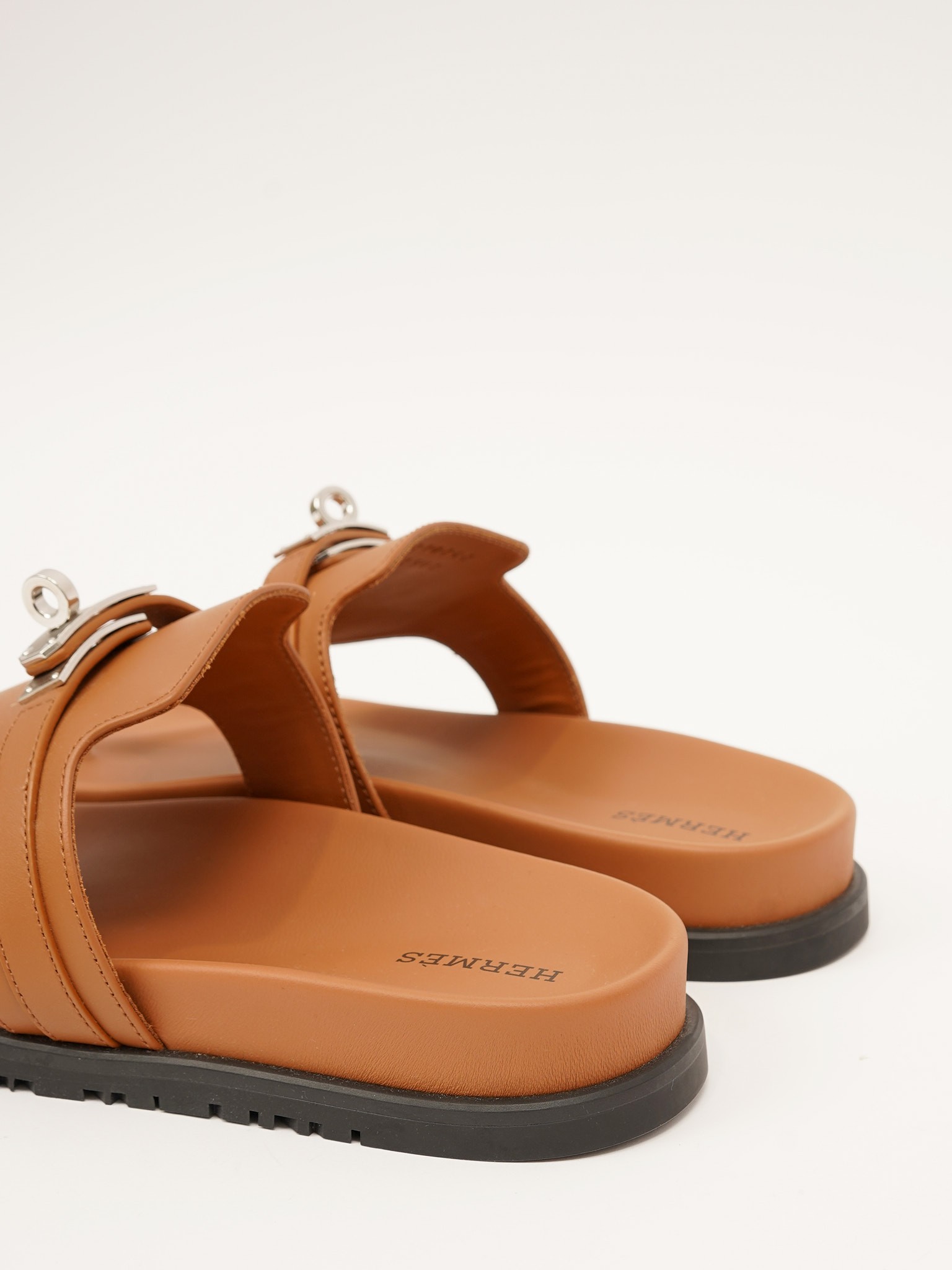 Hermes Empire 38.5 9