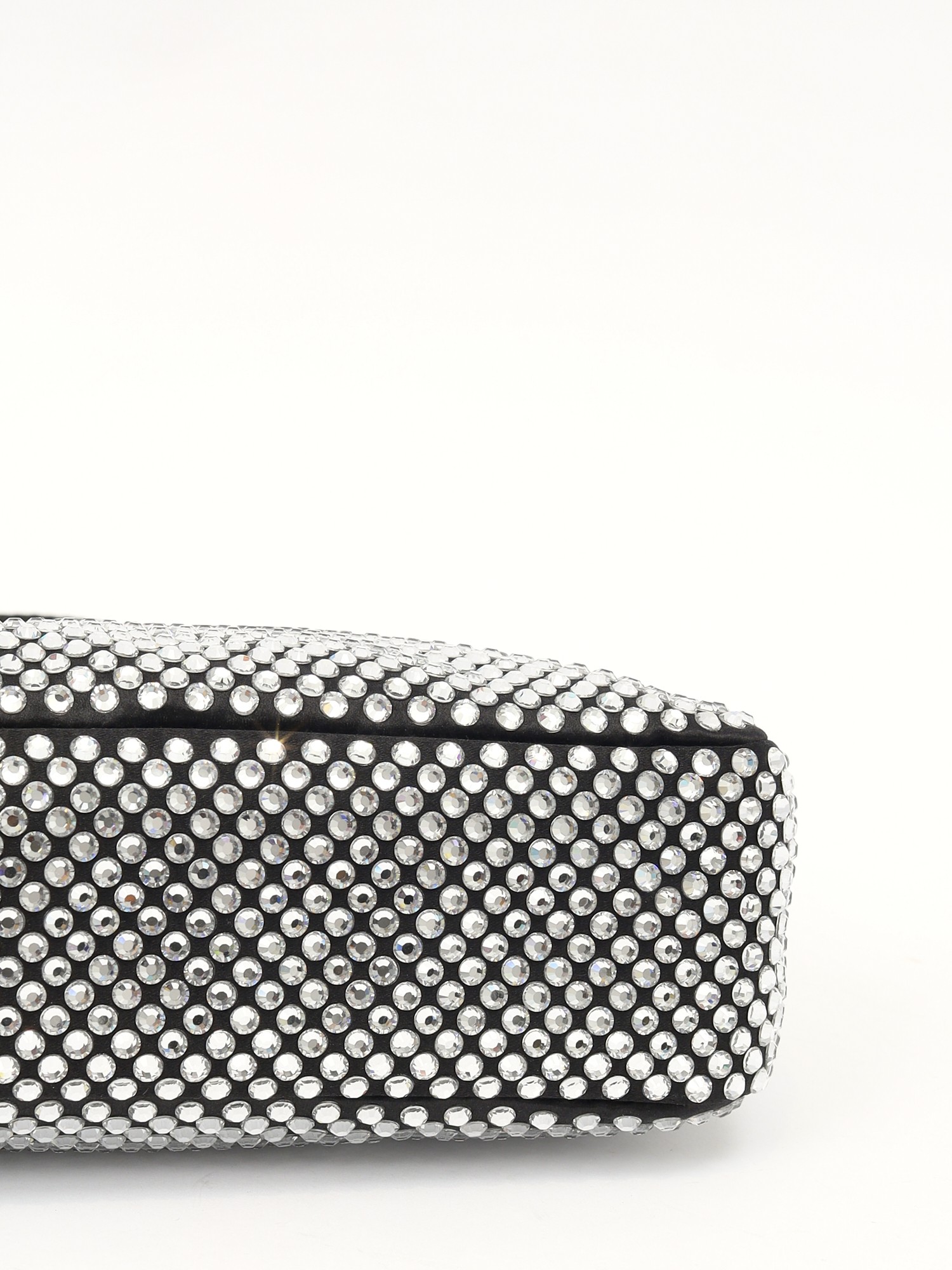 Prada Re-Edition 2000 9