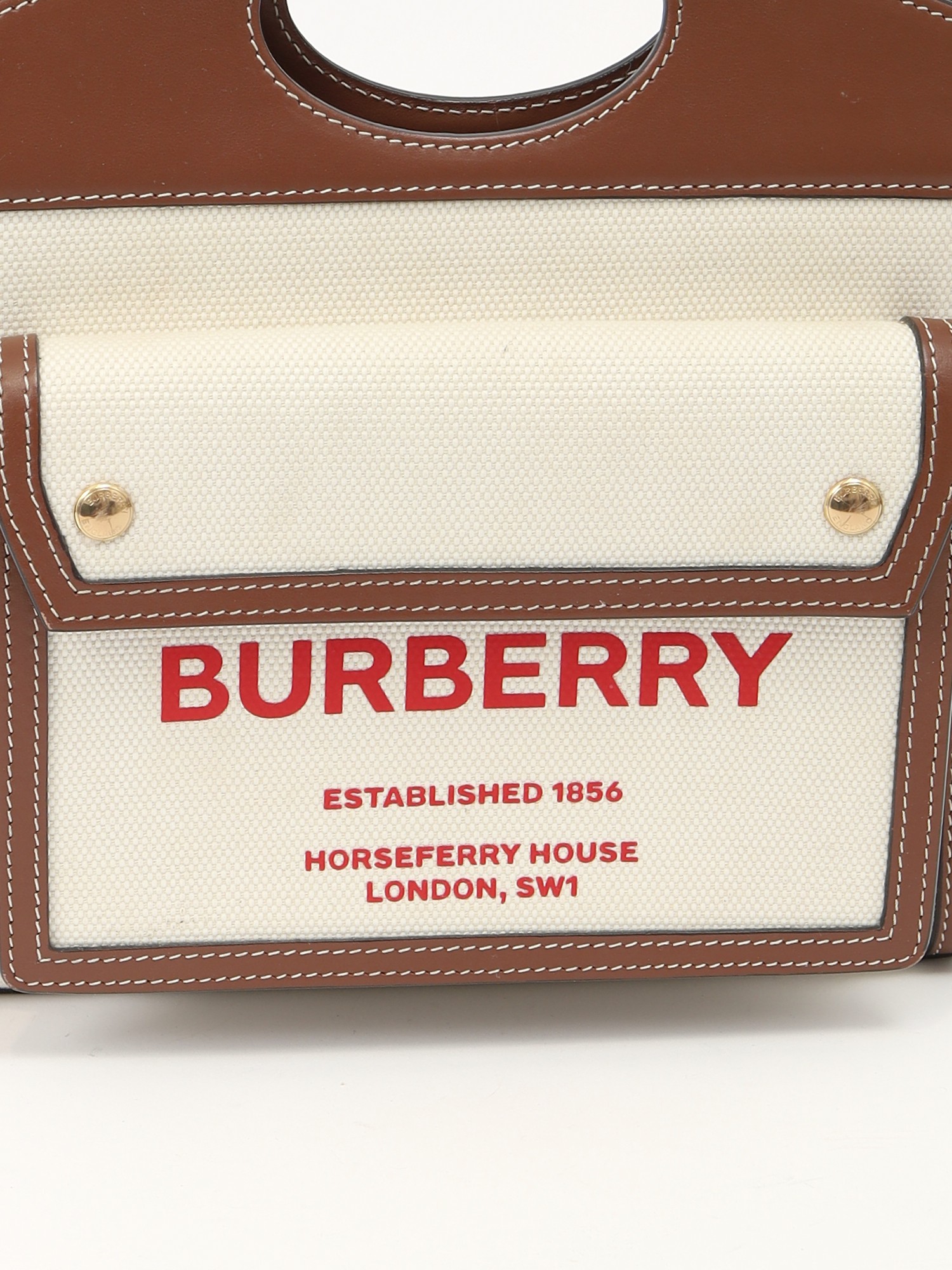 Burberry Pocket  5
