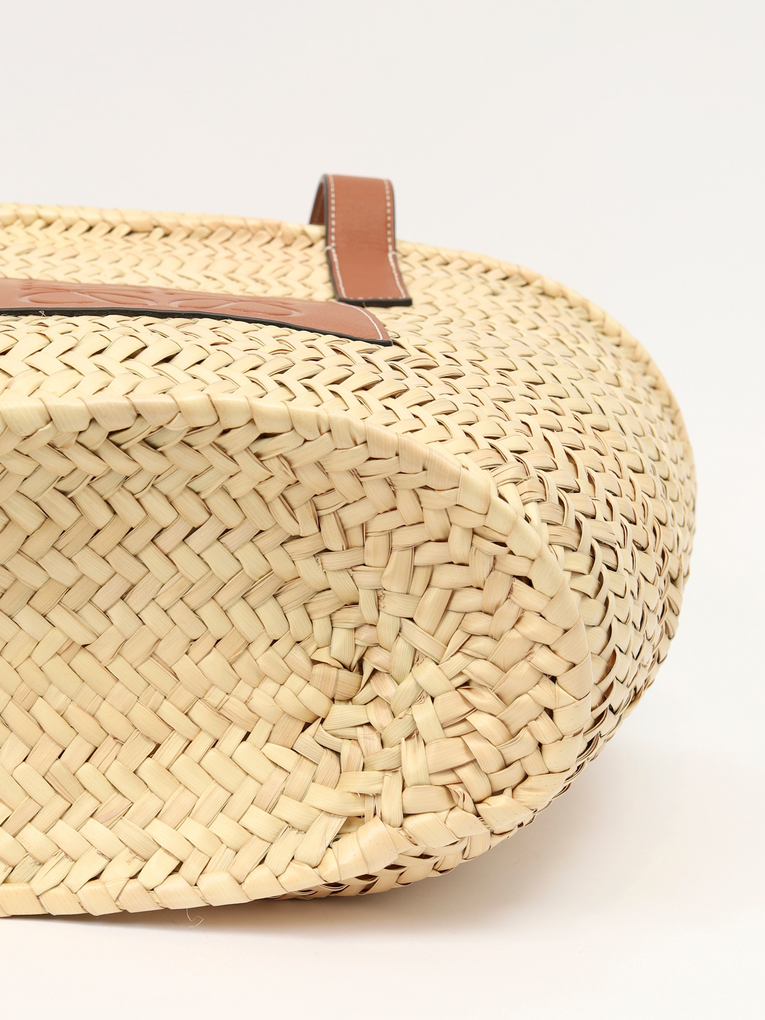 Loewe Basket 8
