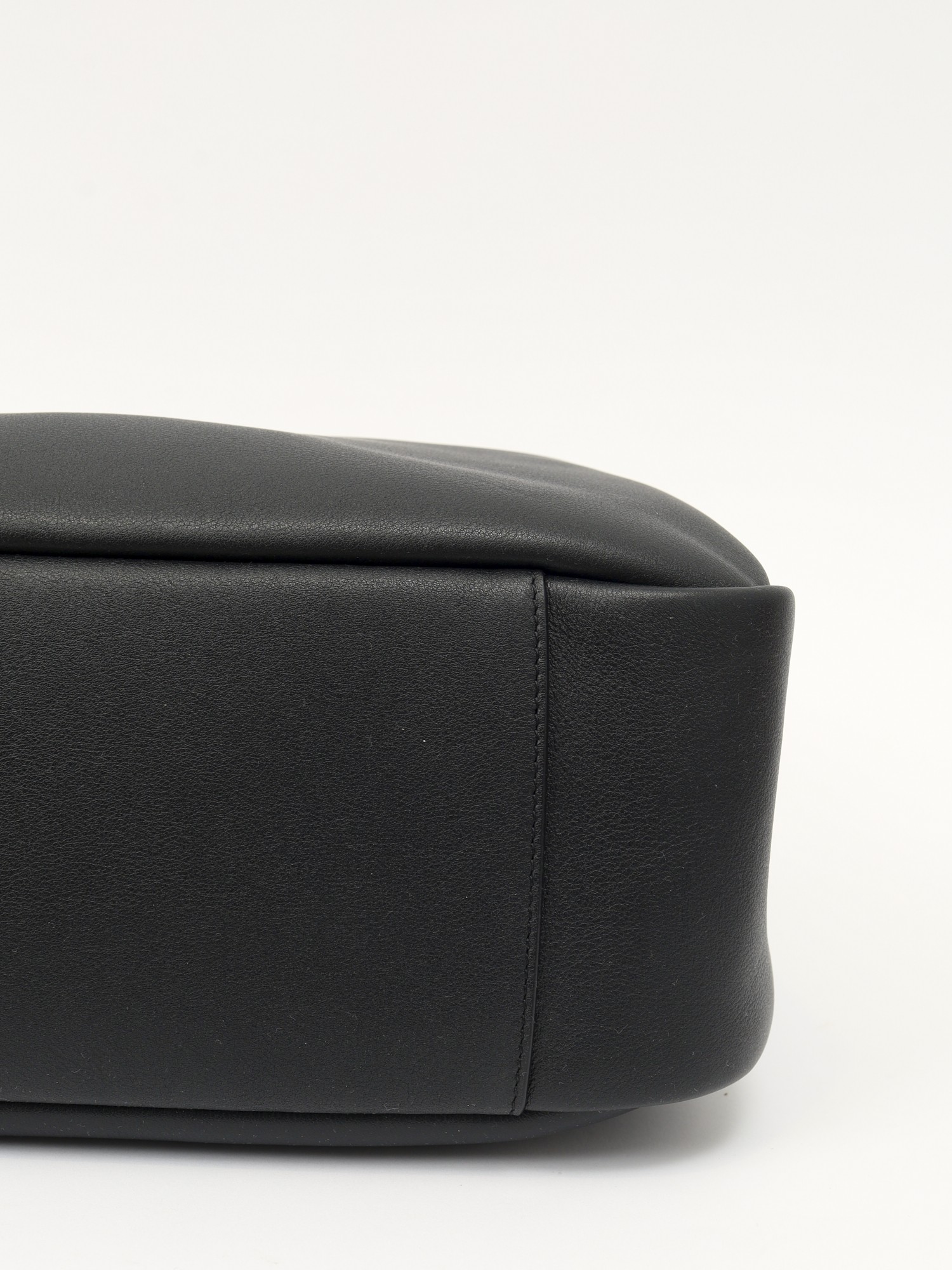 Saint Laurent Le 5 a 7 9