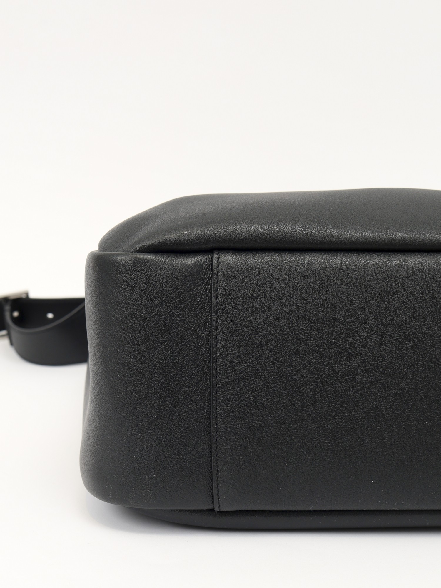 Saint Laurent Le 5 a 7 8