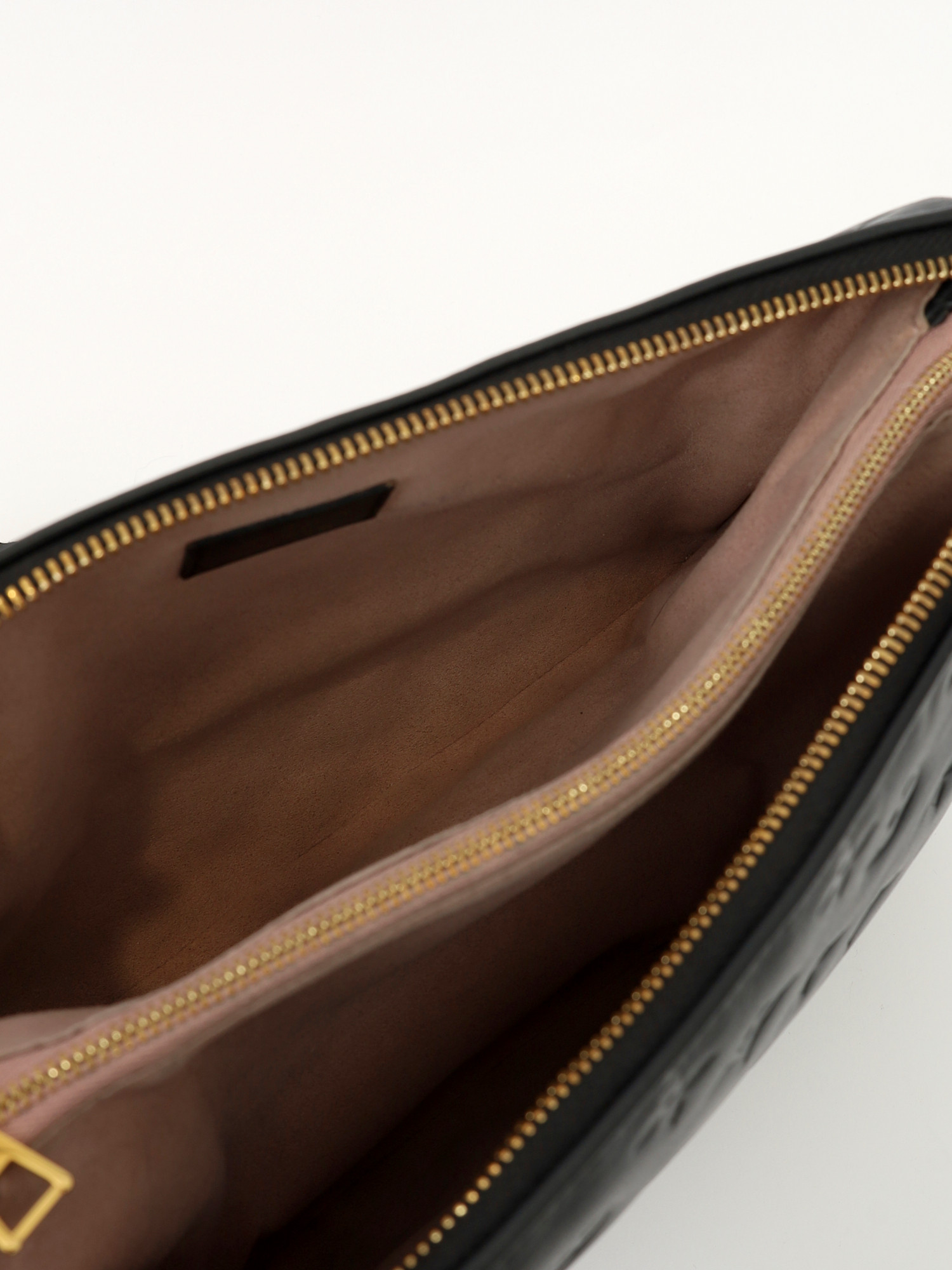 Louis Vuitton Coussin 9